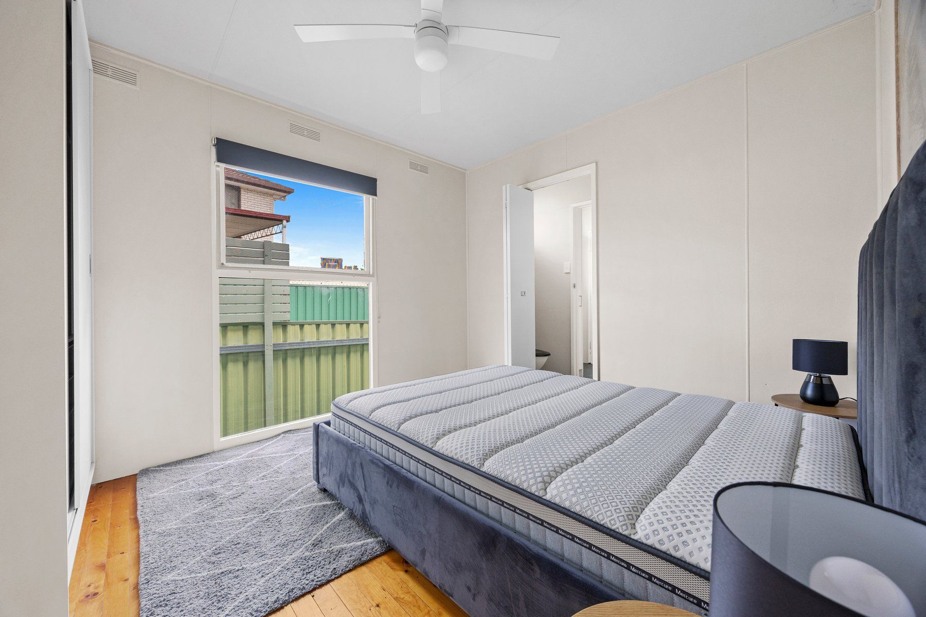 1/4 Sutherland Street — photo 8 of 11