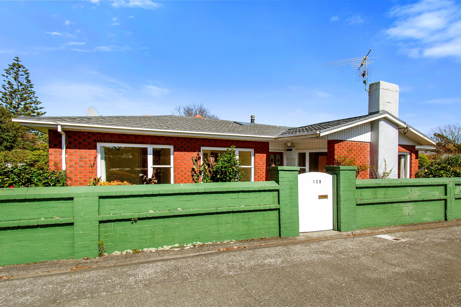 128 Woburn Road, Woburn, Lower Hutt City