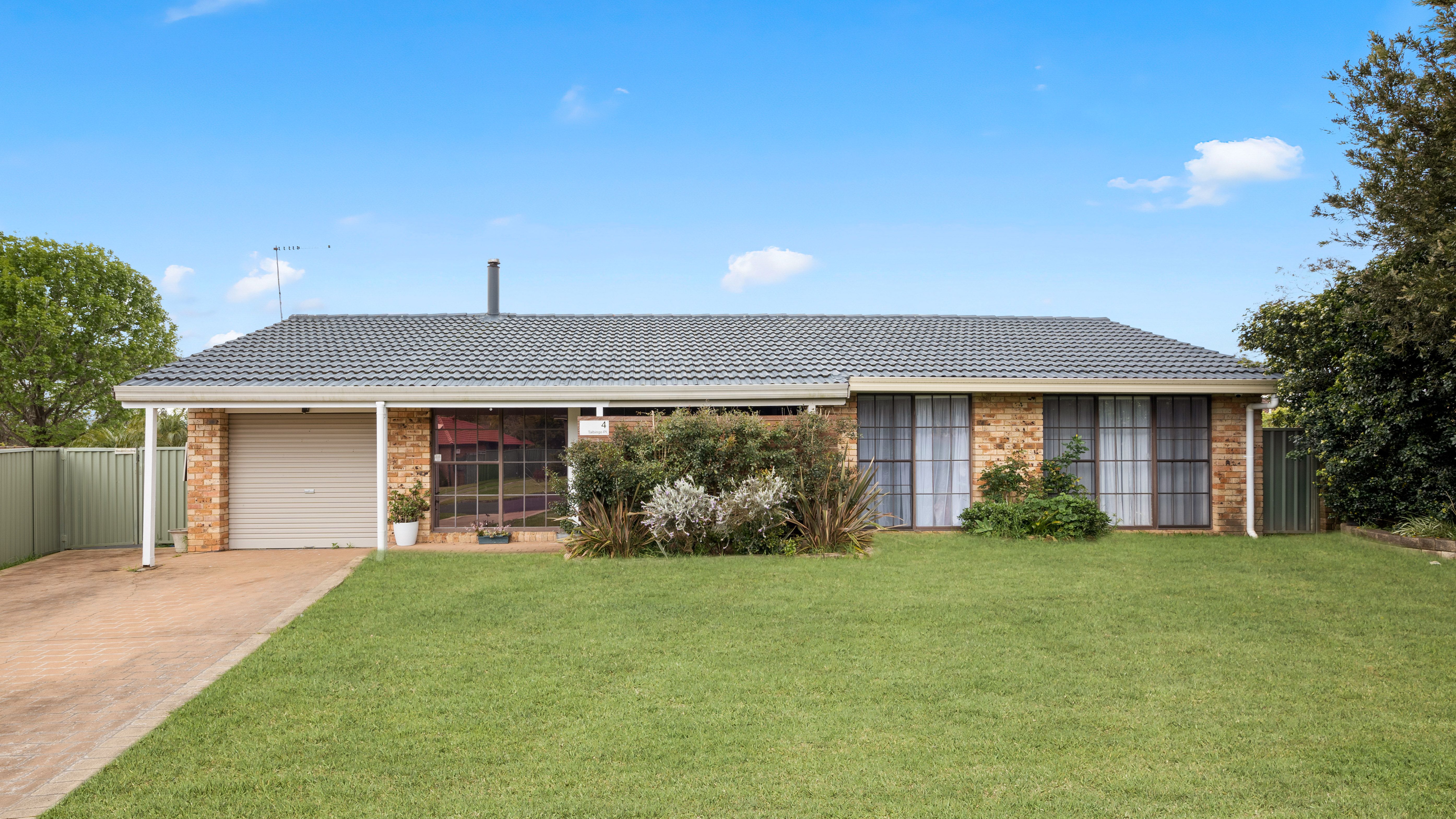 4 Talbingo Place , Ruse NSW 2560
