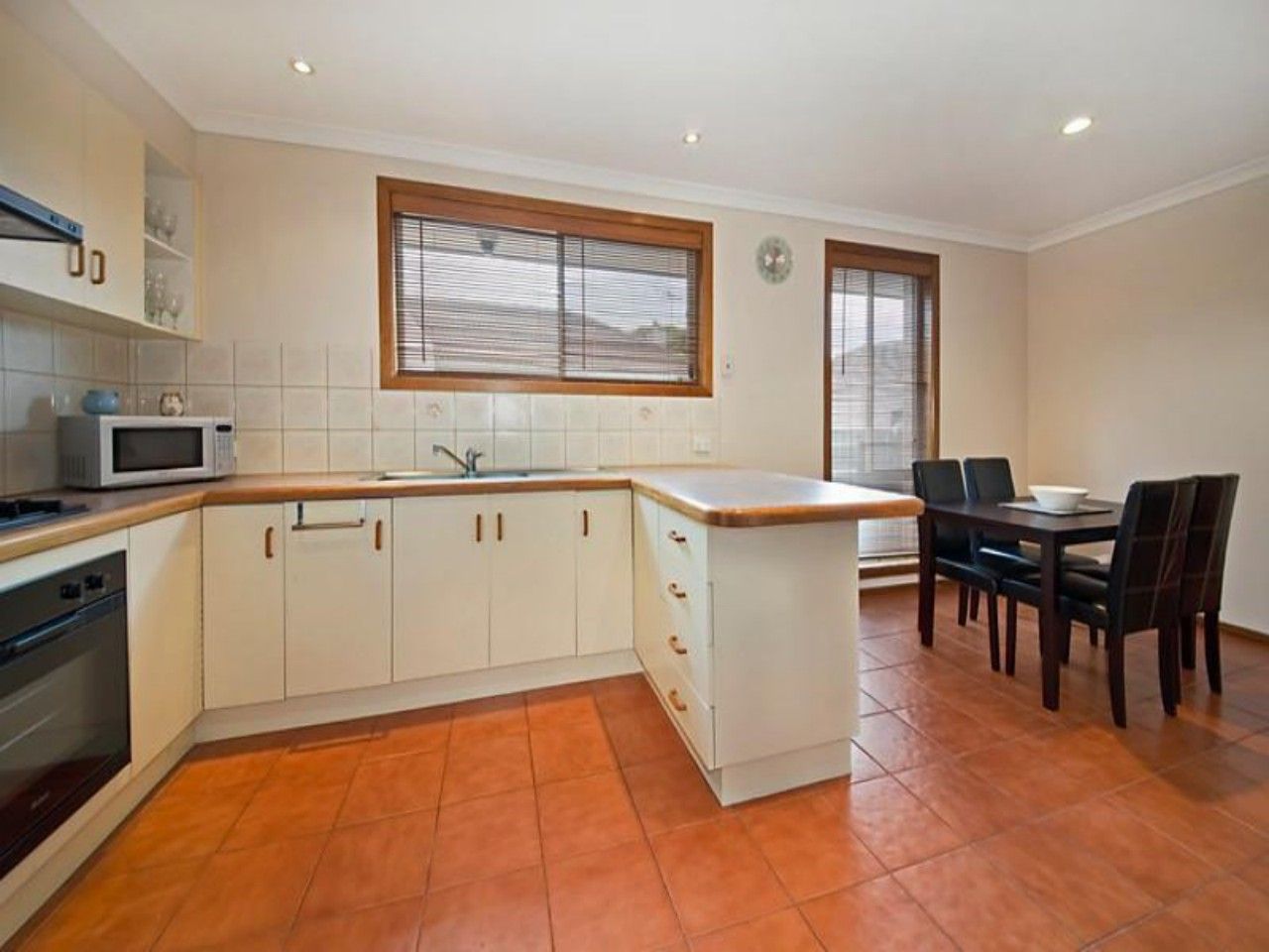 2/13 Salem Avenue, Oakleigh South, VIC 3167