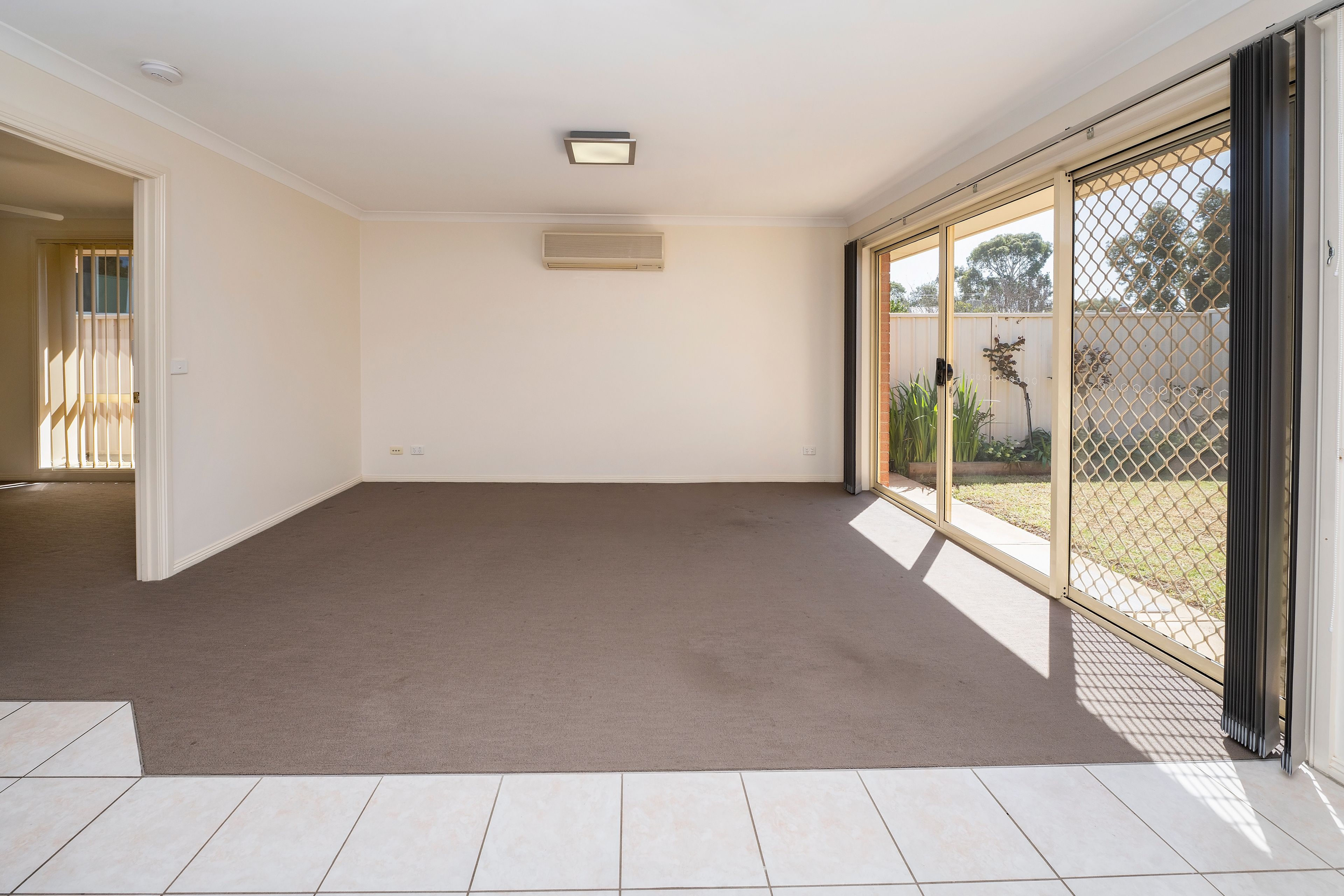 2/131 Stradbroke Avenue — photo 6 of 16