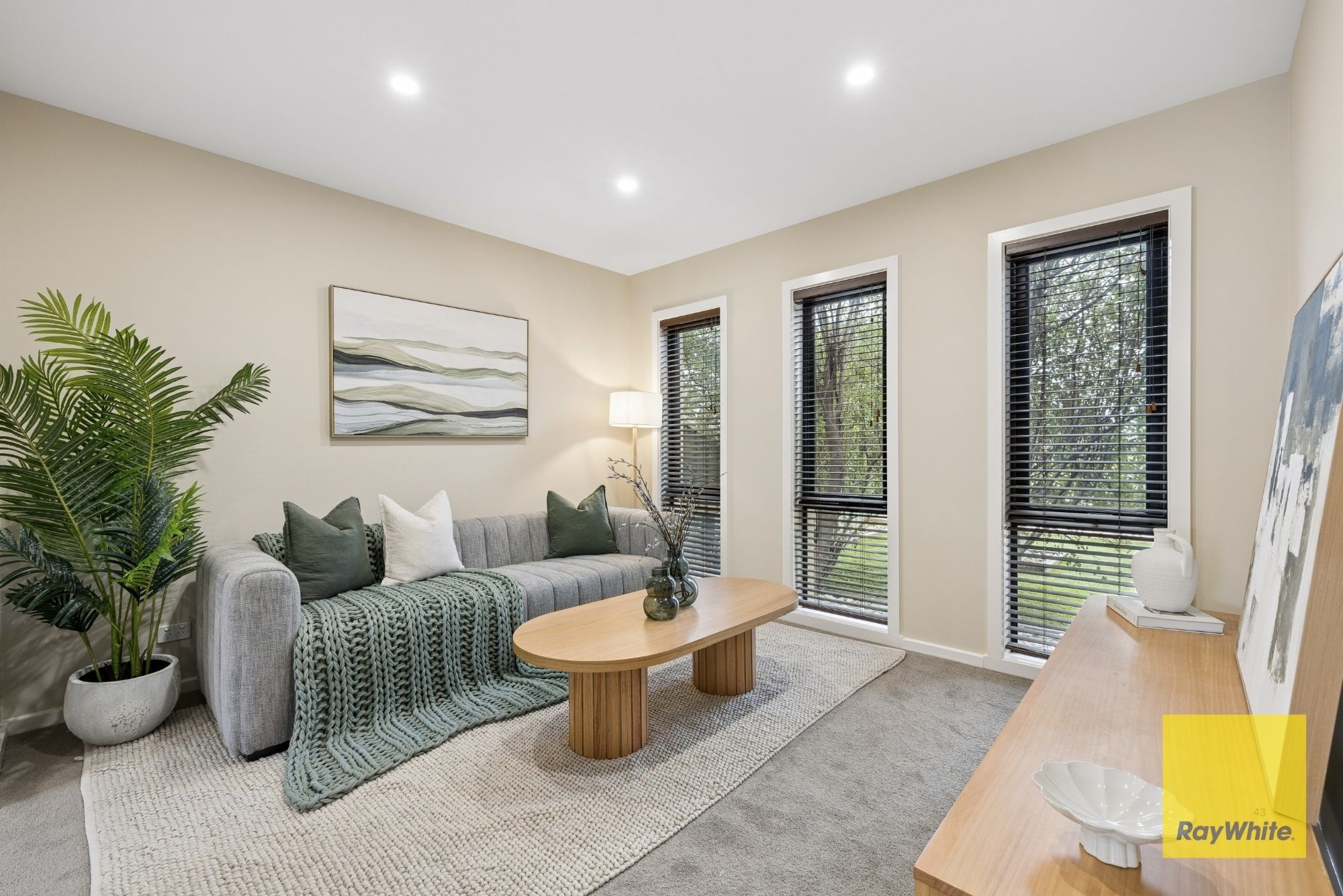 29 Hyde Park Terrace — photo 3 of 26