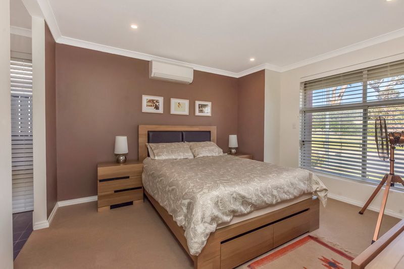 6 Vickers Road — photo 12 of 20