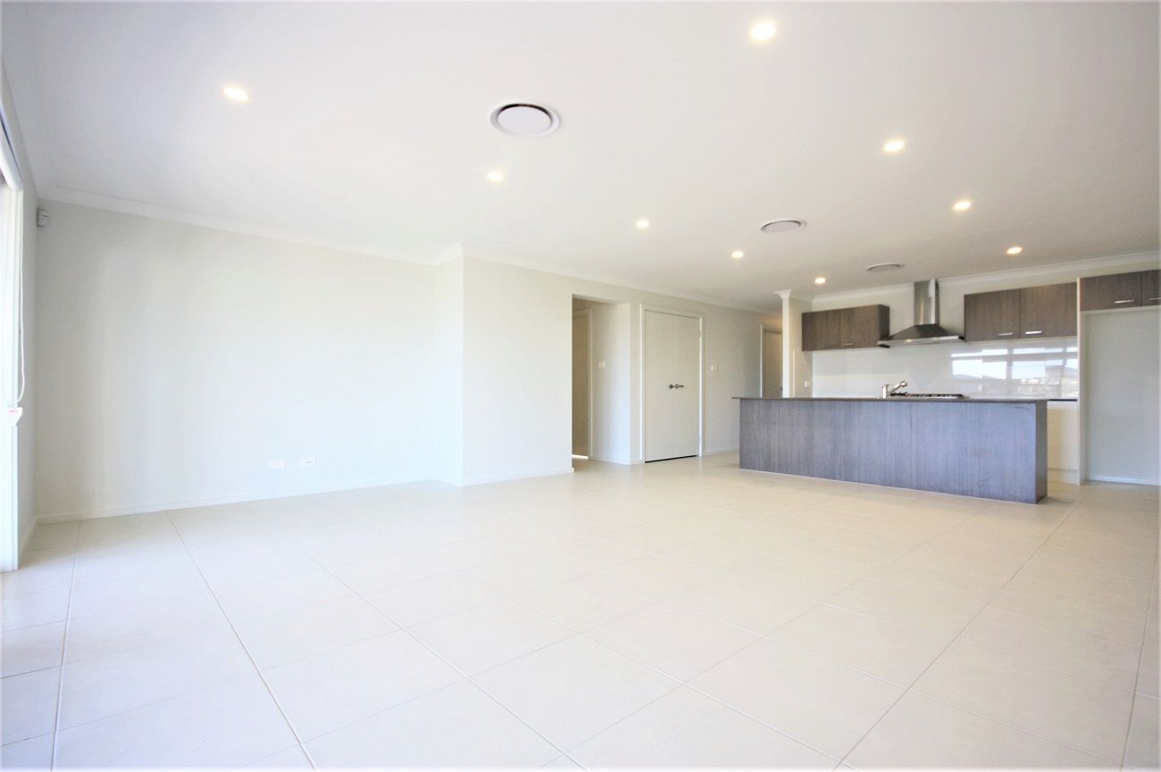 7 Salmon Street, Oran Park, NSW 2570