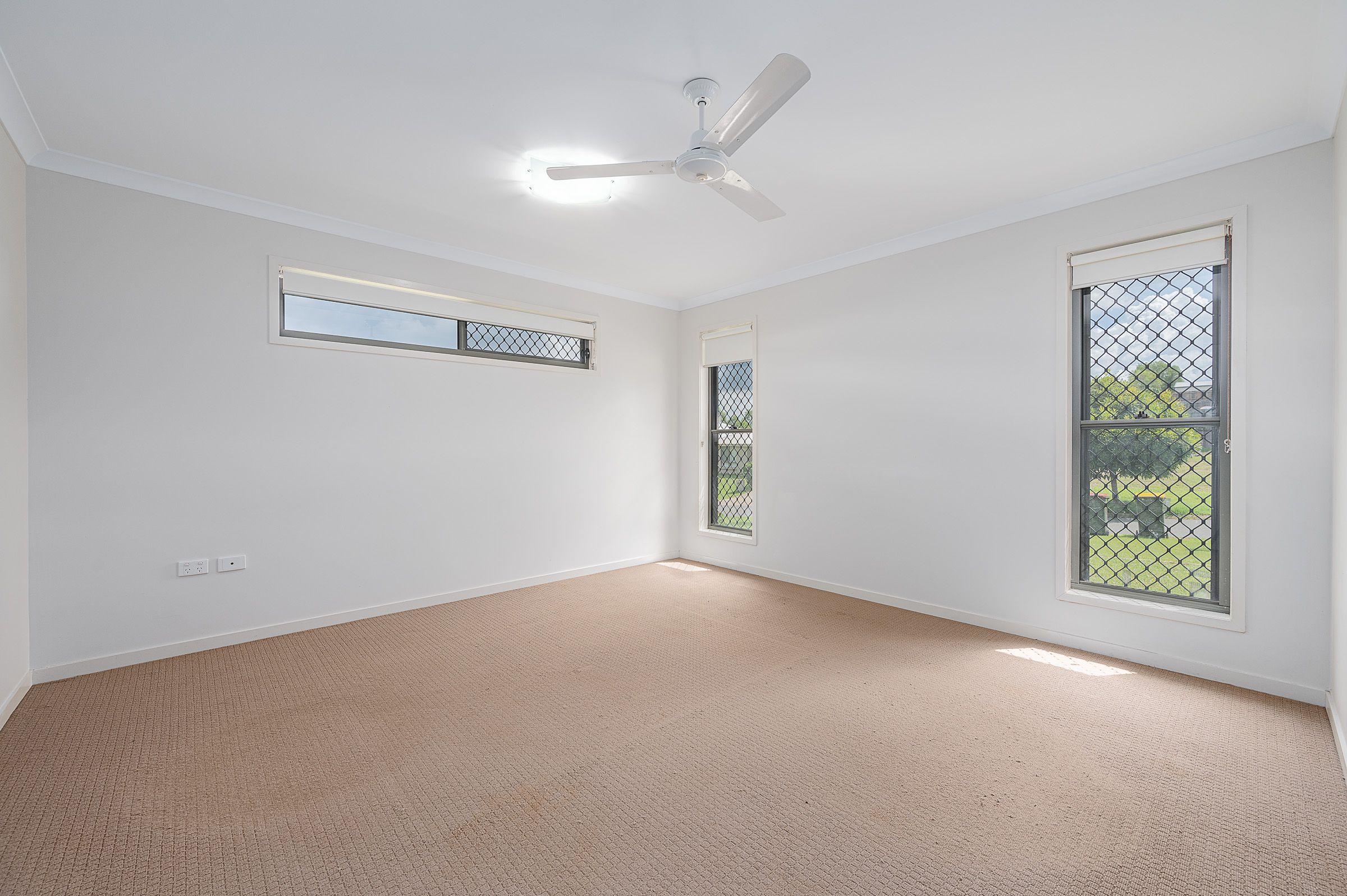 6 Kilby Road, Kirkwood, QLD 4680