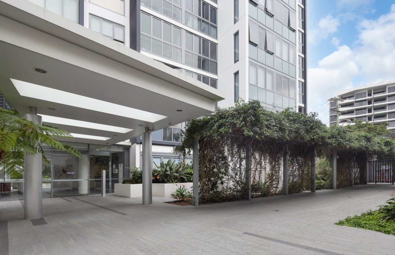2042/16 Hamilton Place, Bowen Hills, QLD 4006