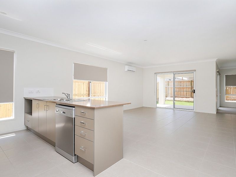 16 Morna Street, Newport, QLD 4020