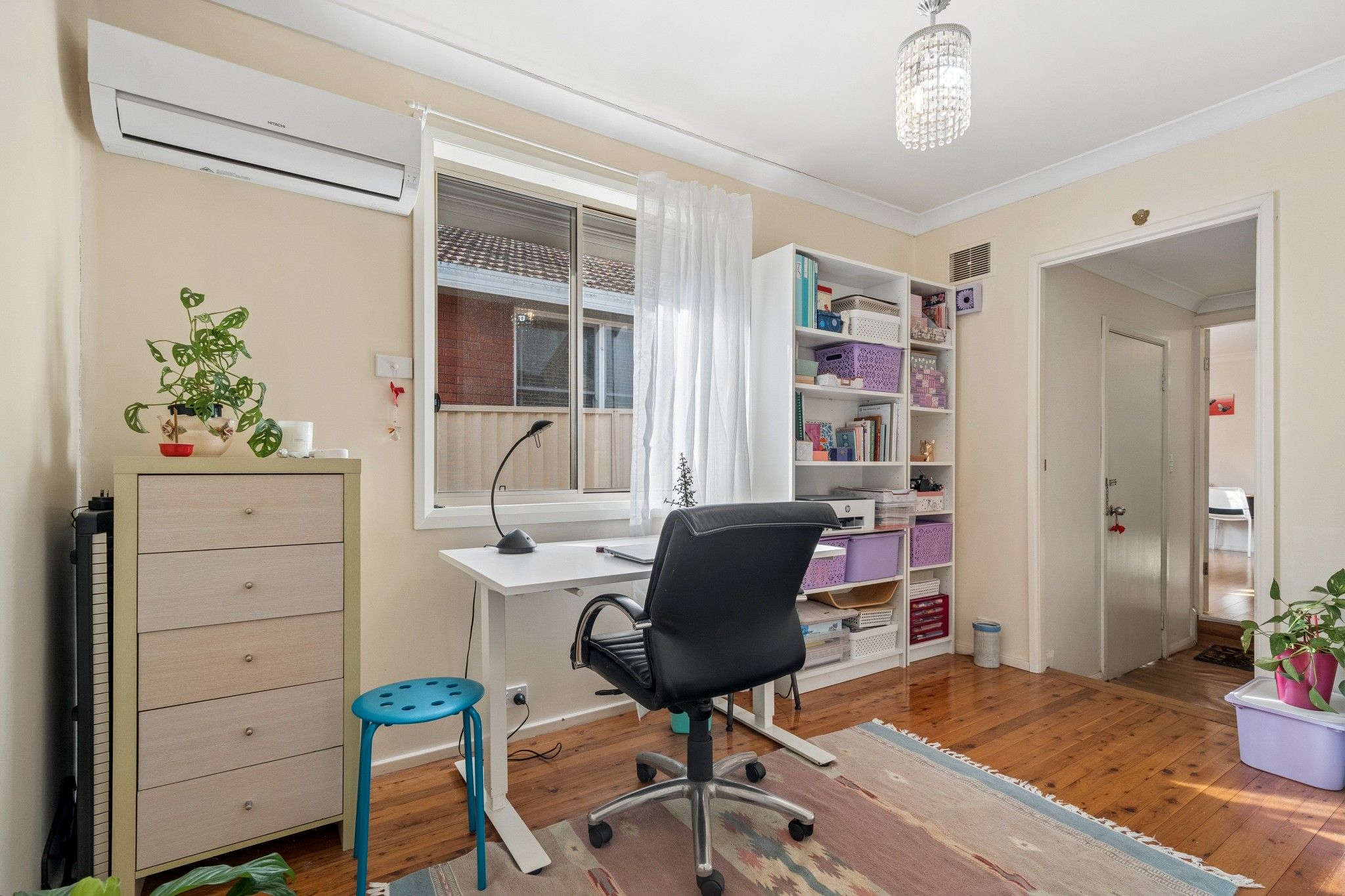 45 Fullerton Crescent — photo 4 of 26