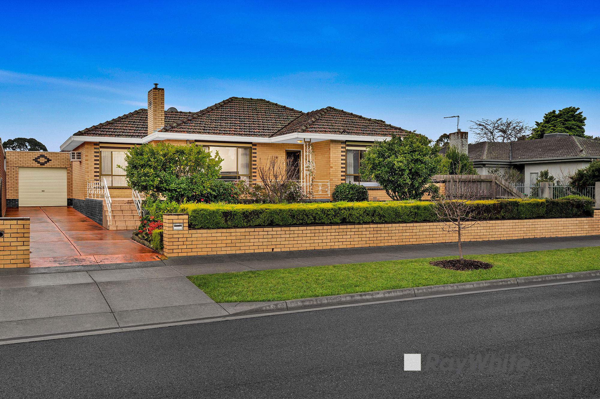 8 Regal Avenue — photo from Ray White Narre Warren