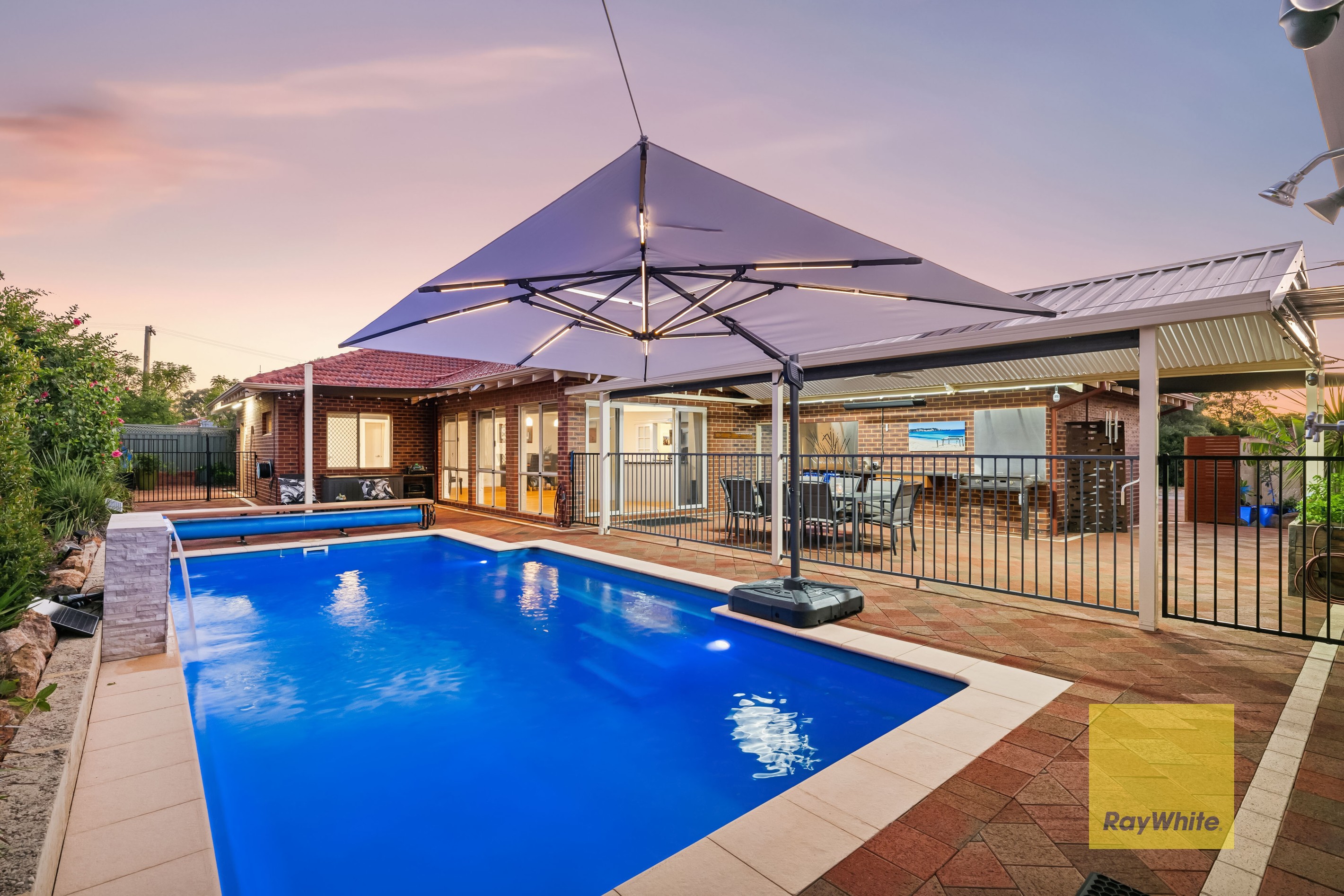 68 Ryan Way, Lesmurdie, WA 6076