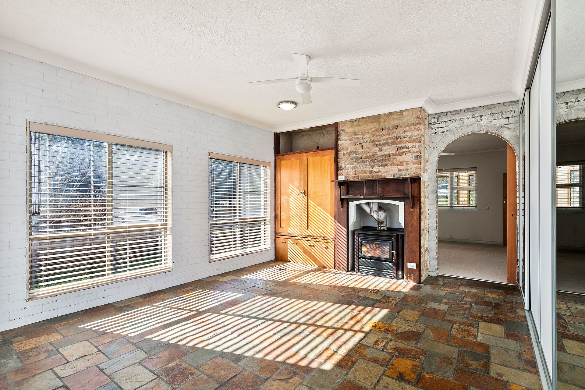 54 Argyle Street — photo 3 of 10