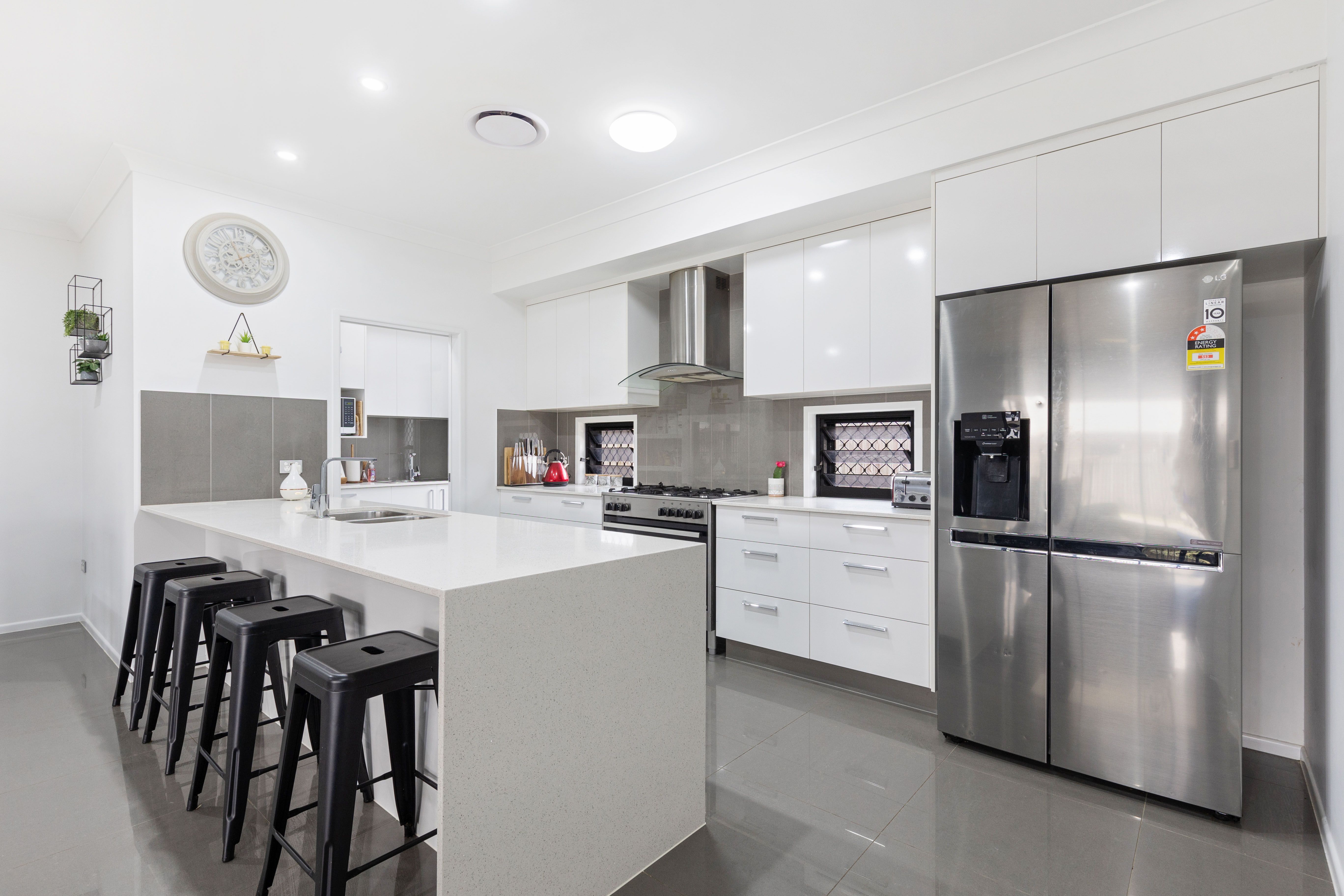 10 Seacrest Drive, Wondunna, QLD 4655