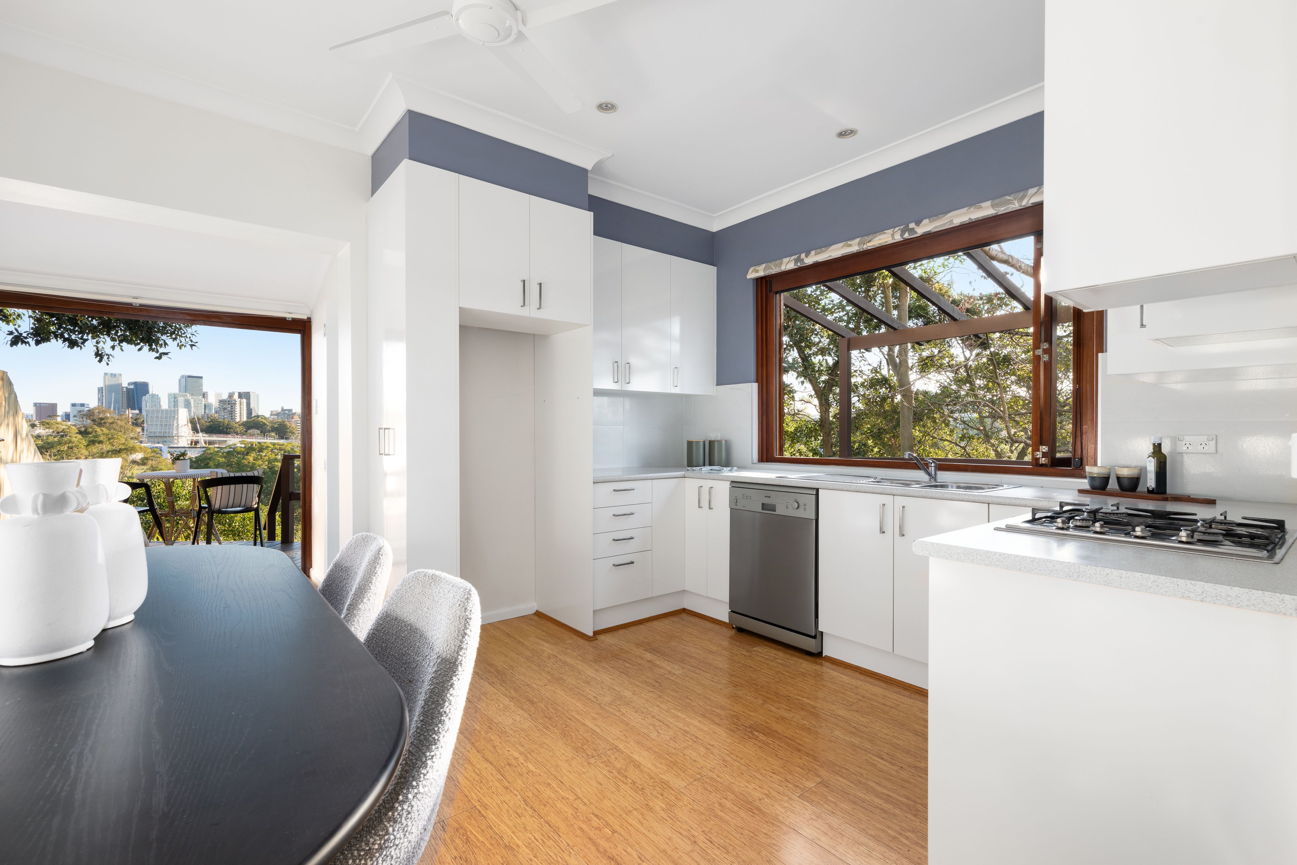 16 Greens Drive — photo 4 of 14
