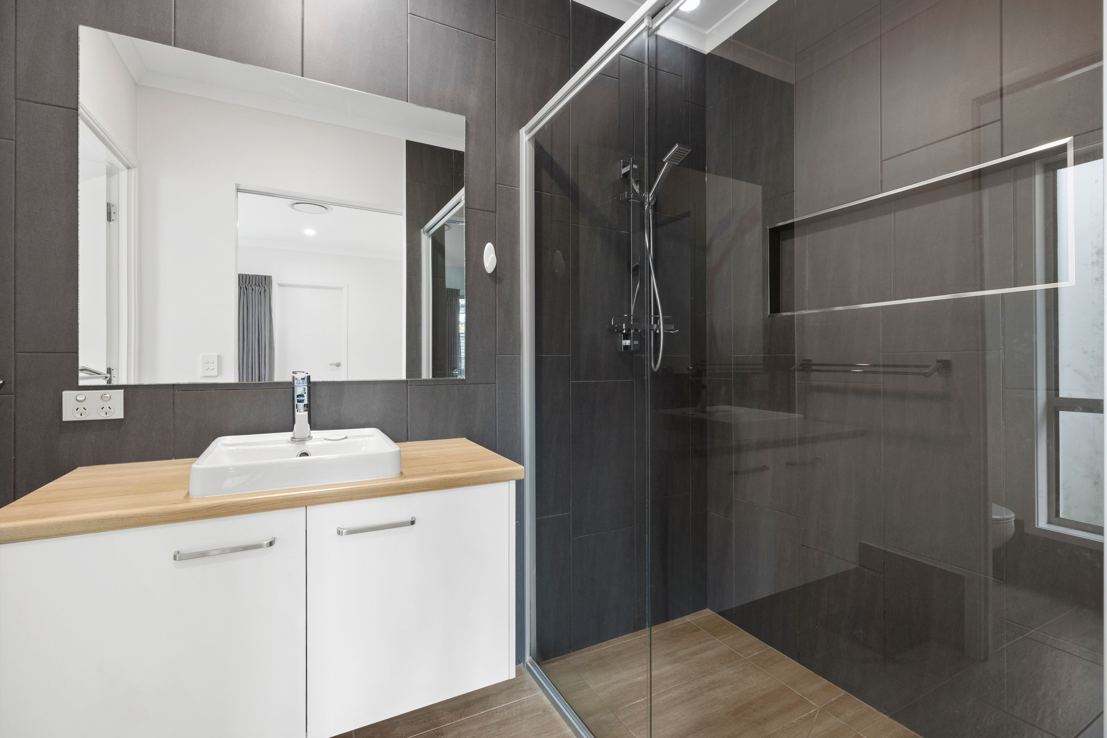 12 Agnes Place — photo 10 of 14