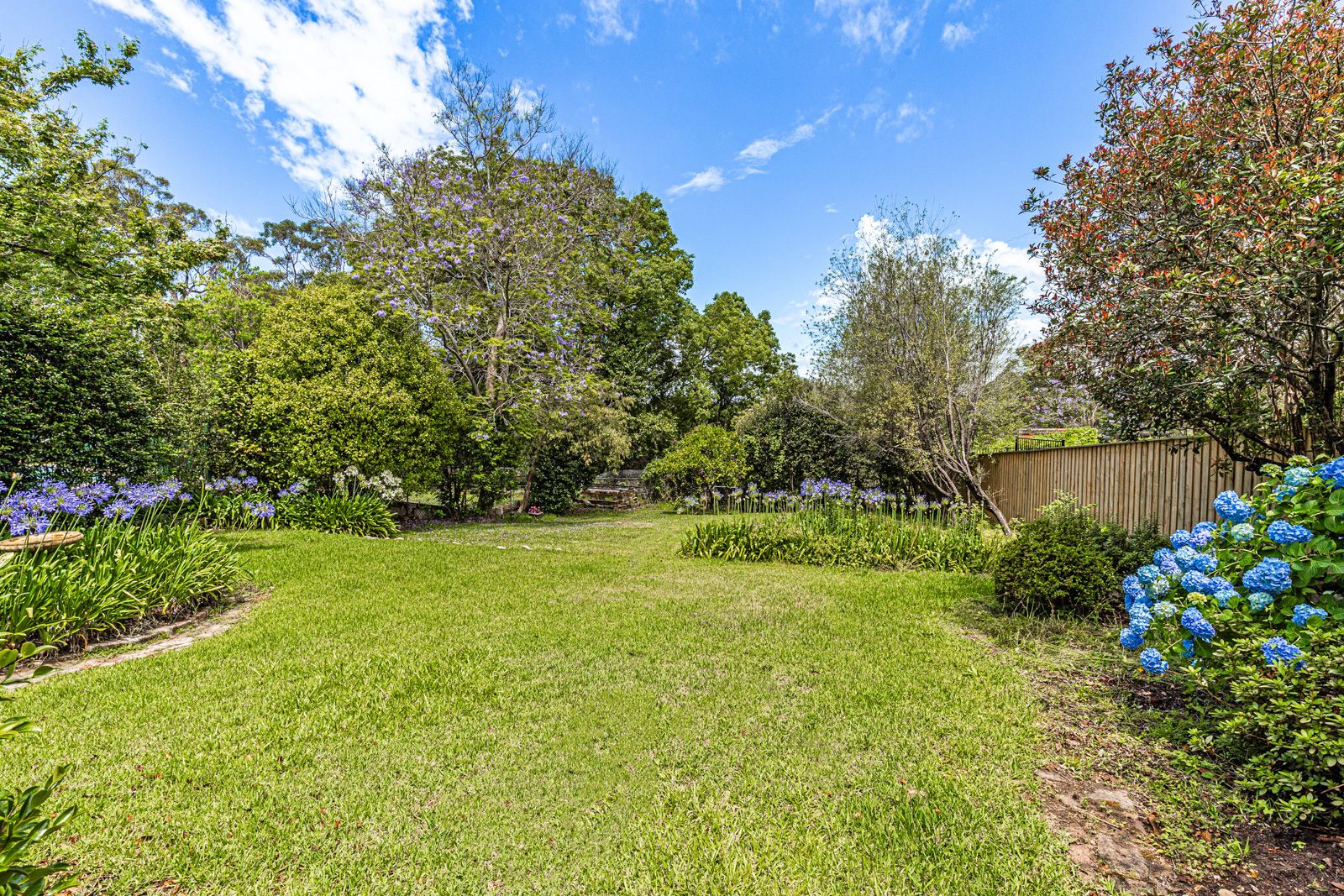 16 Curtin Avenue — photo 7 of 9