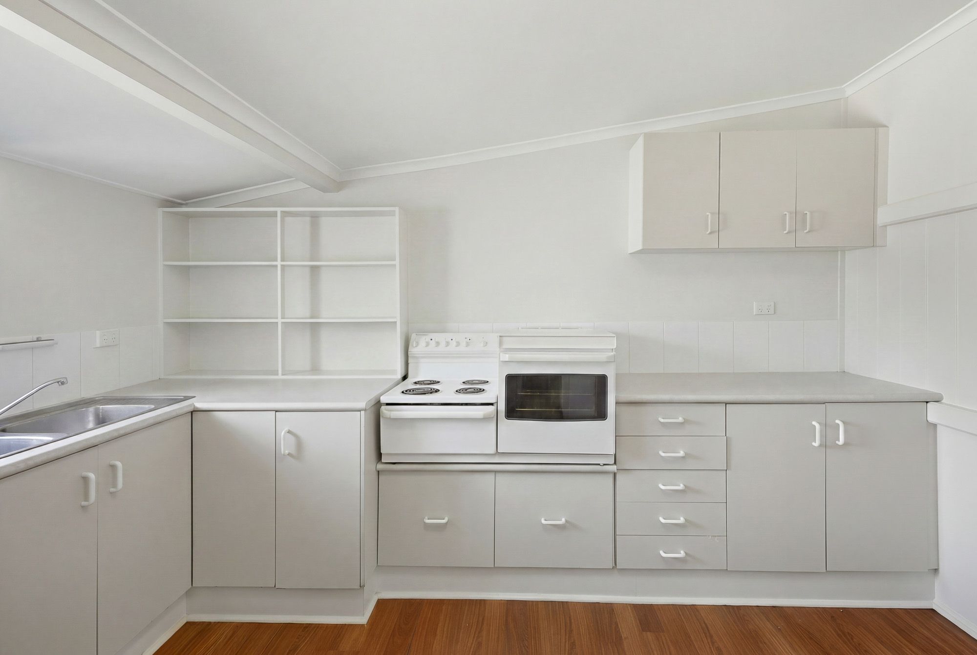 217 Tooley Street — photo 6 of 18