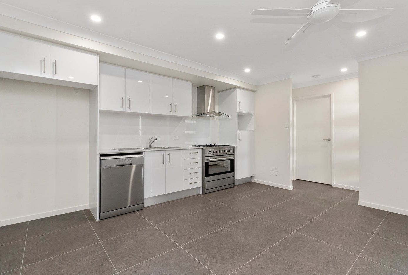 2/40 Newman Drive, Collingwood Park, QLD 4301