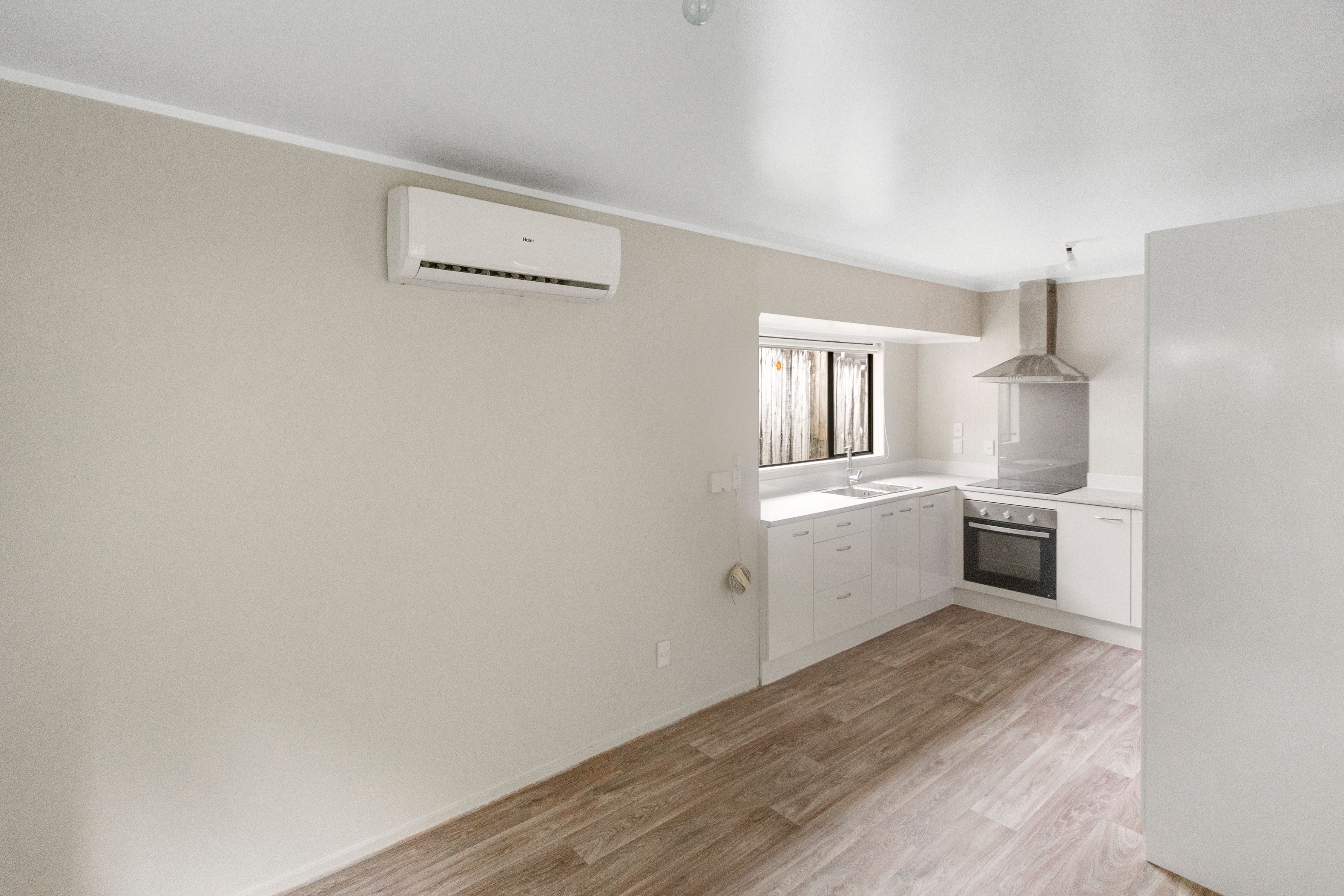 2/18 Lowburn Place, Clover Park, Manukau City