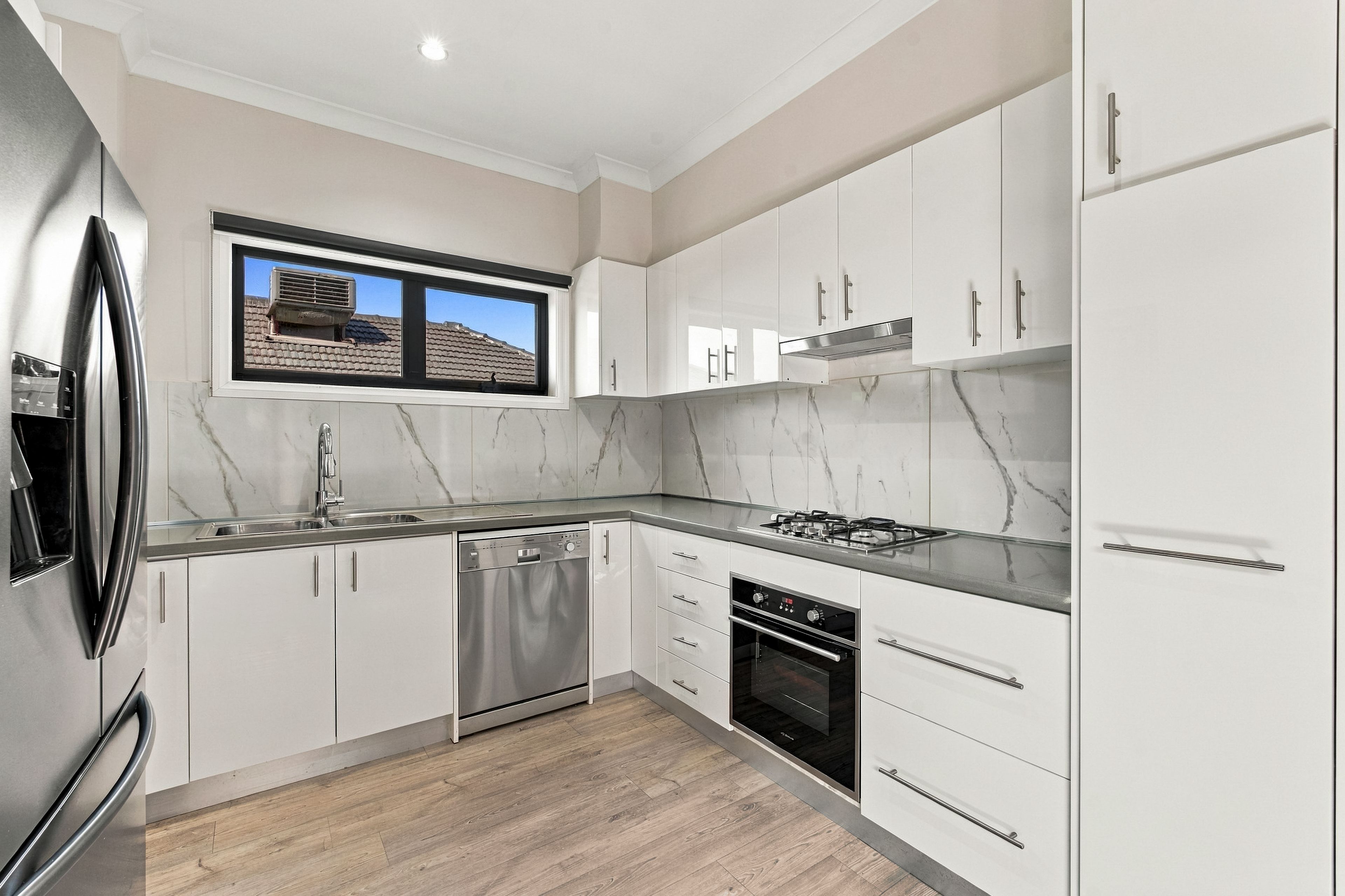 1/6 Faye Street — photo 6 of 13