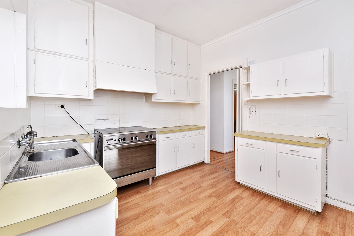 28 Mitton Avenue, Henley Beach, SA 5022