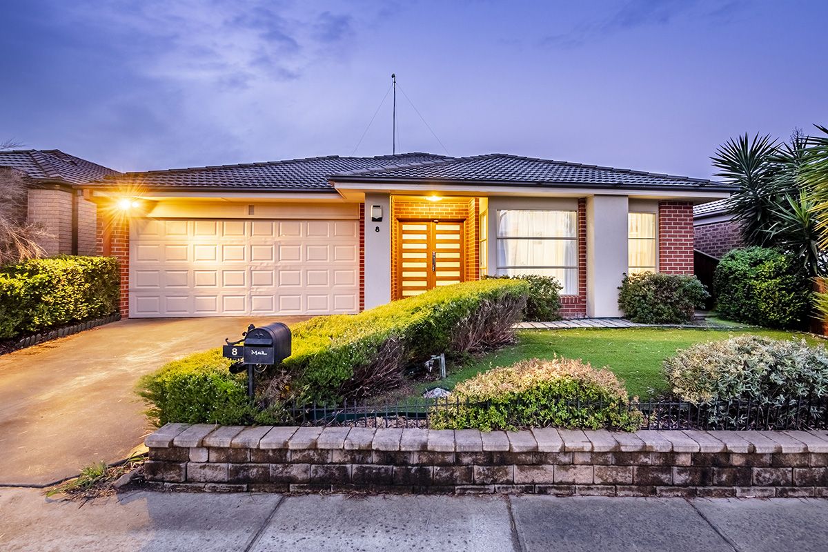 8 Wodalla Place, Lyndhurst VIC 3975