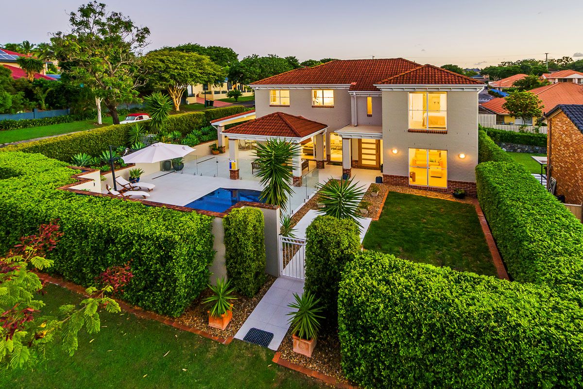 29 Coneyhurst Crescent, Carindale QLD 4152