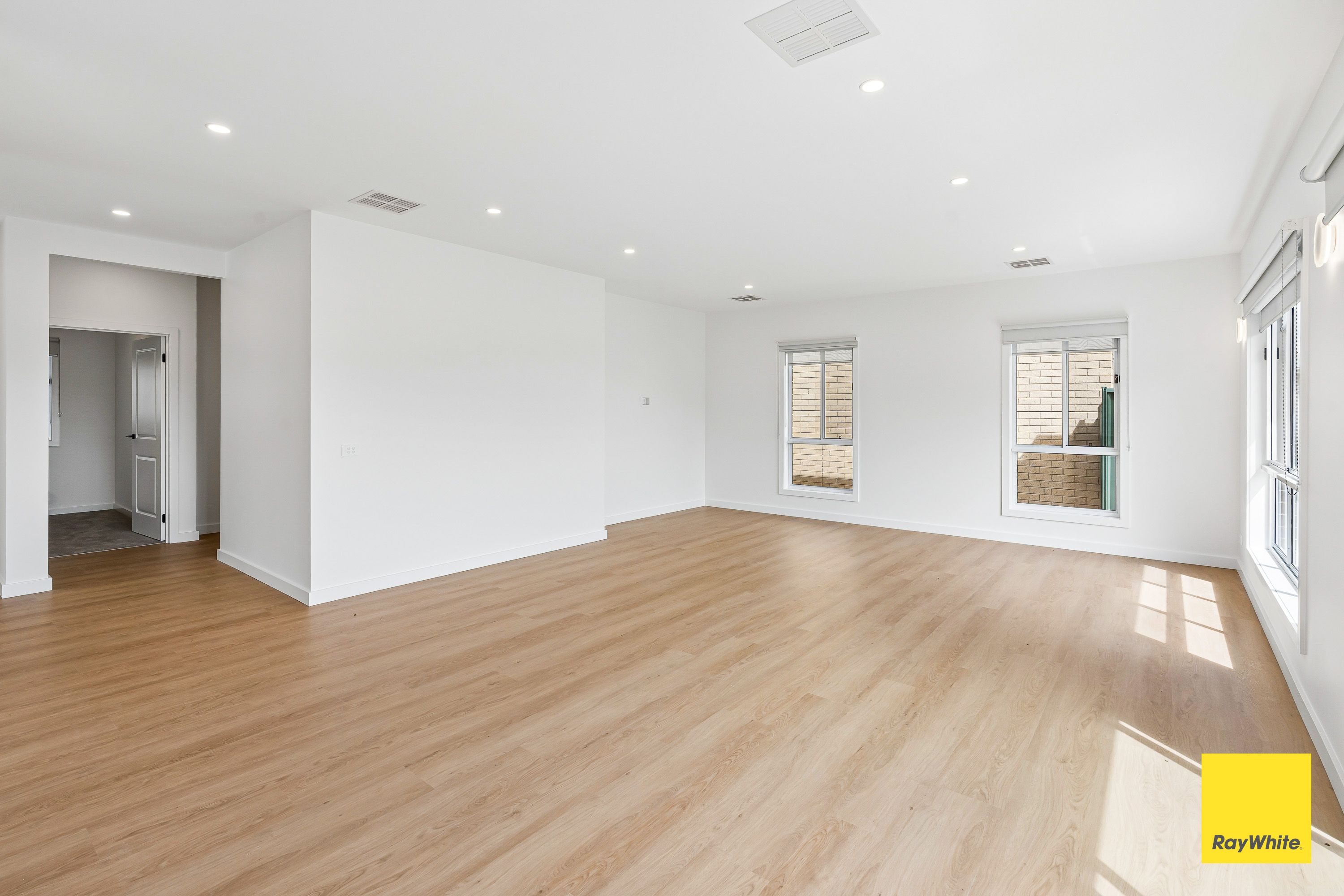 1/10 Amara Way — photo 5 of 18