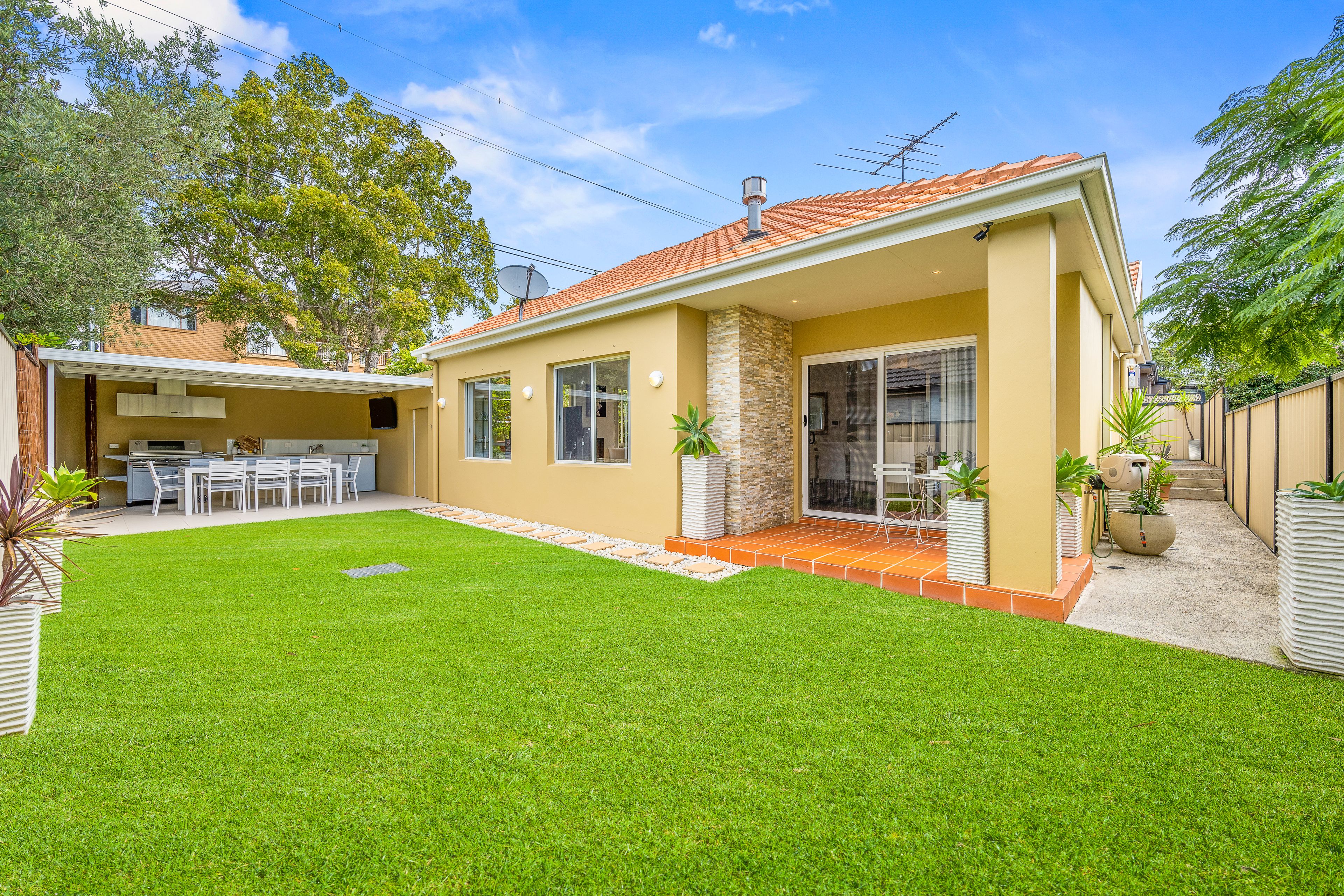 60 Vivienne Street — photo from Ray White Earlwood | Wolli Creek