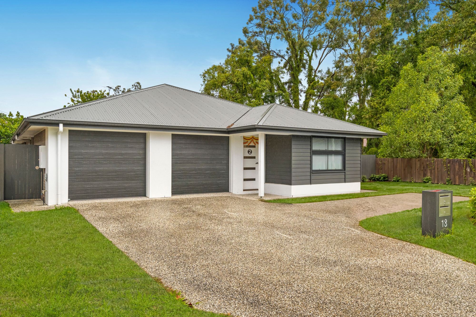 18 Elm Avenue, Woodridge, QLD 4114