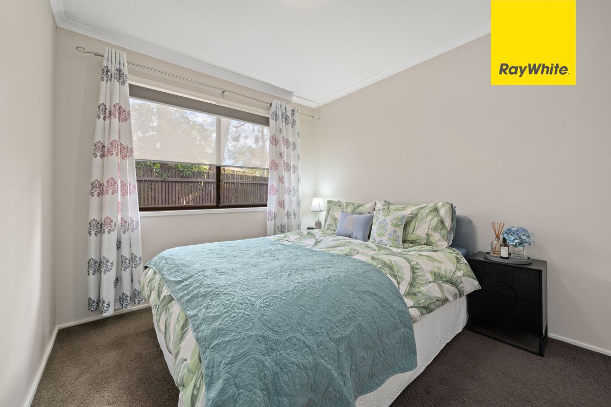 30/21 Cossington Smith Crescent — photo 8 of 18