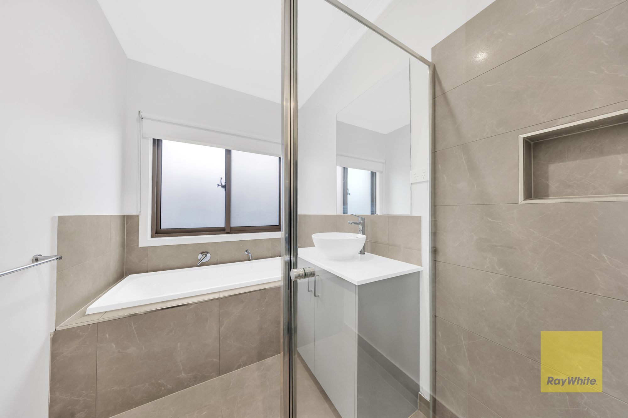 10 Alisma Avenue — photo 12 of 22