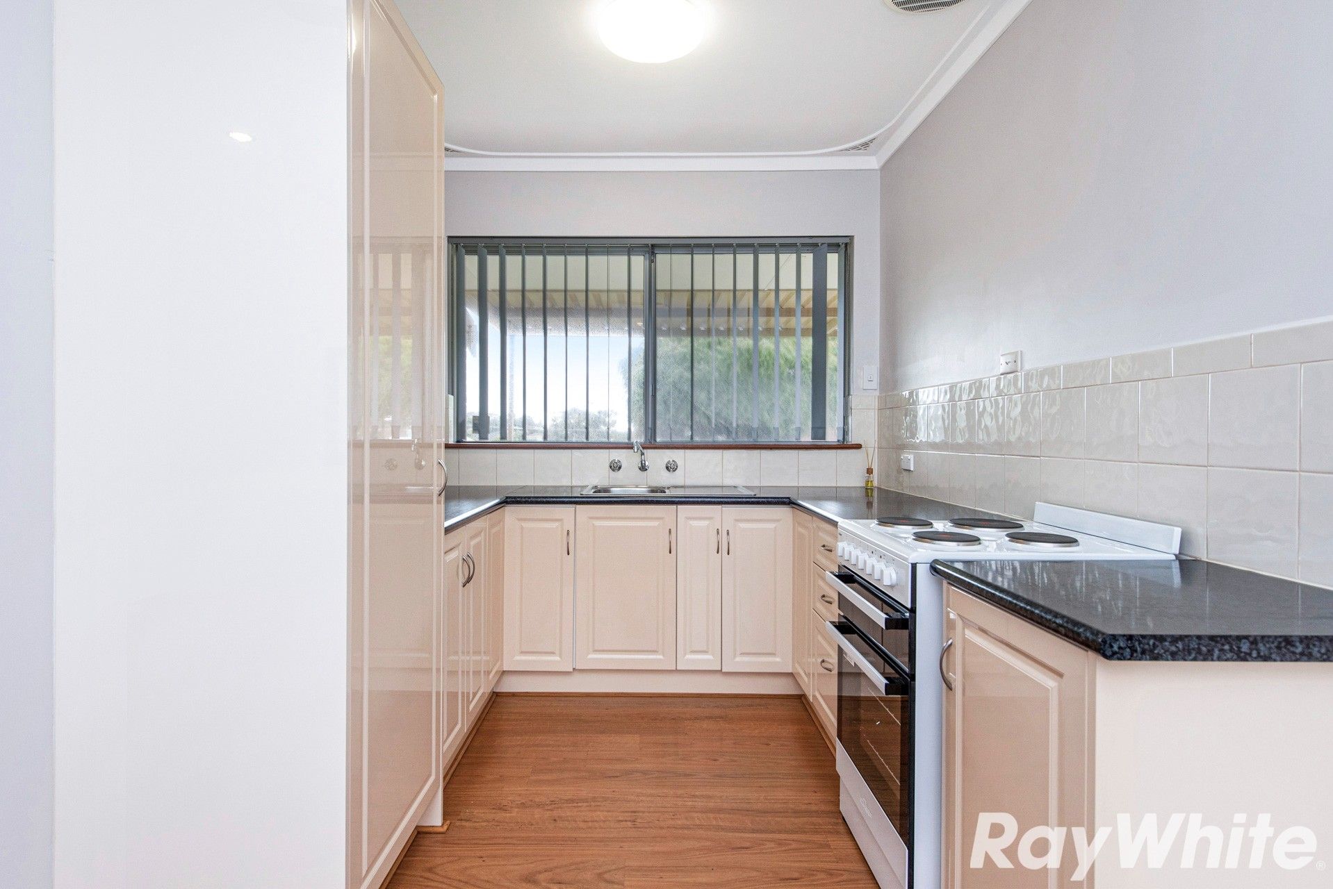 40 Peter Street — photo 7 of 20