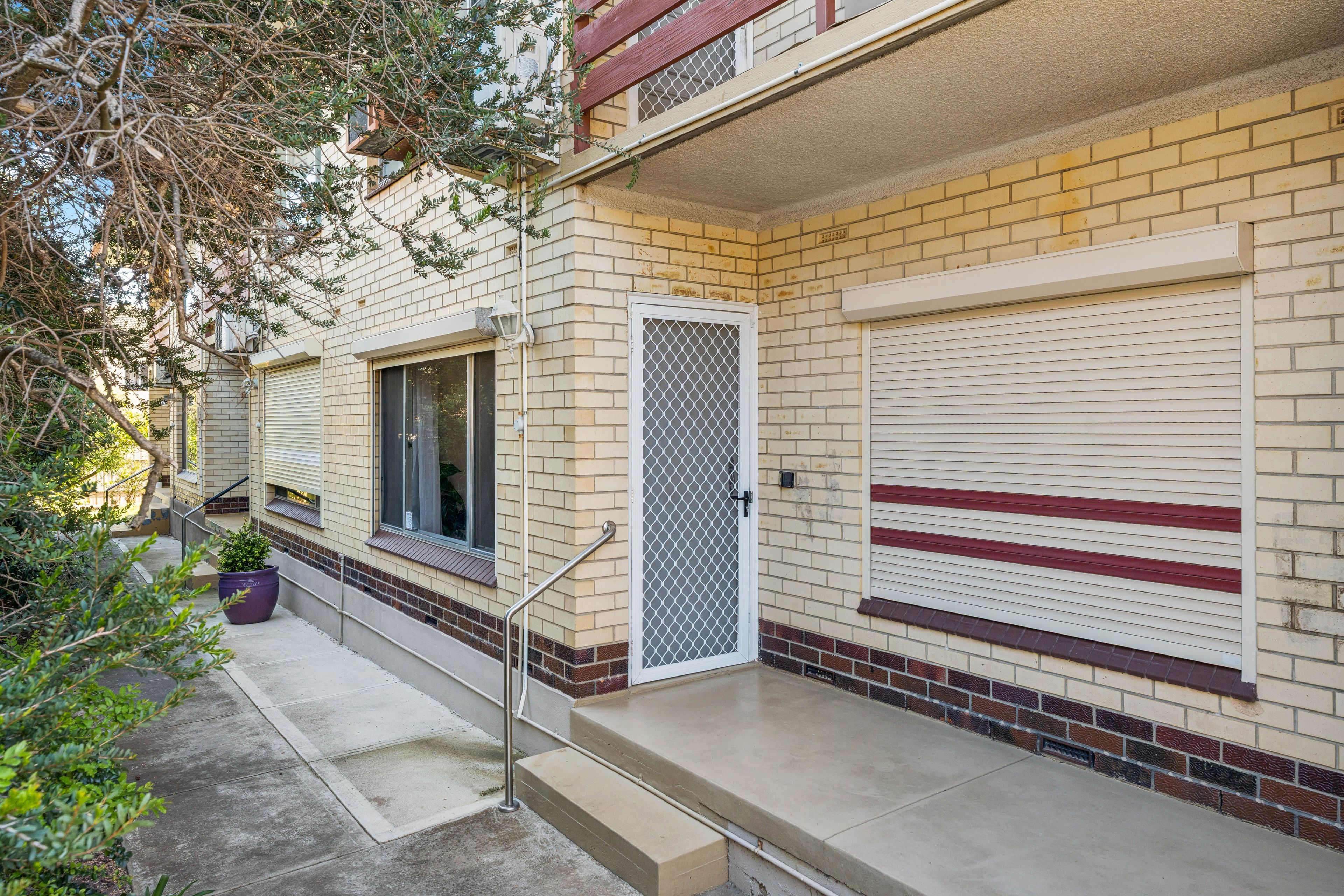 1/5 Stanley Street — photo from Ray White Glenelg