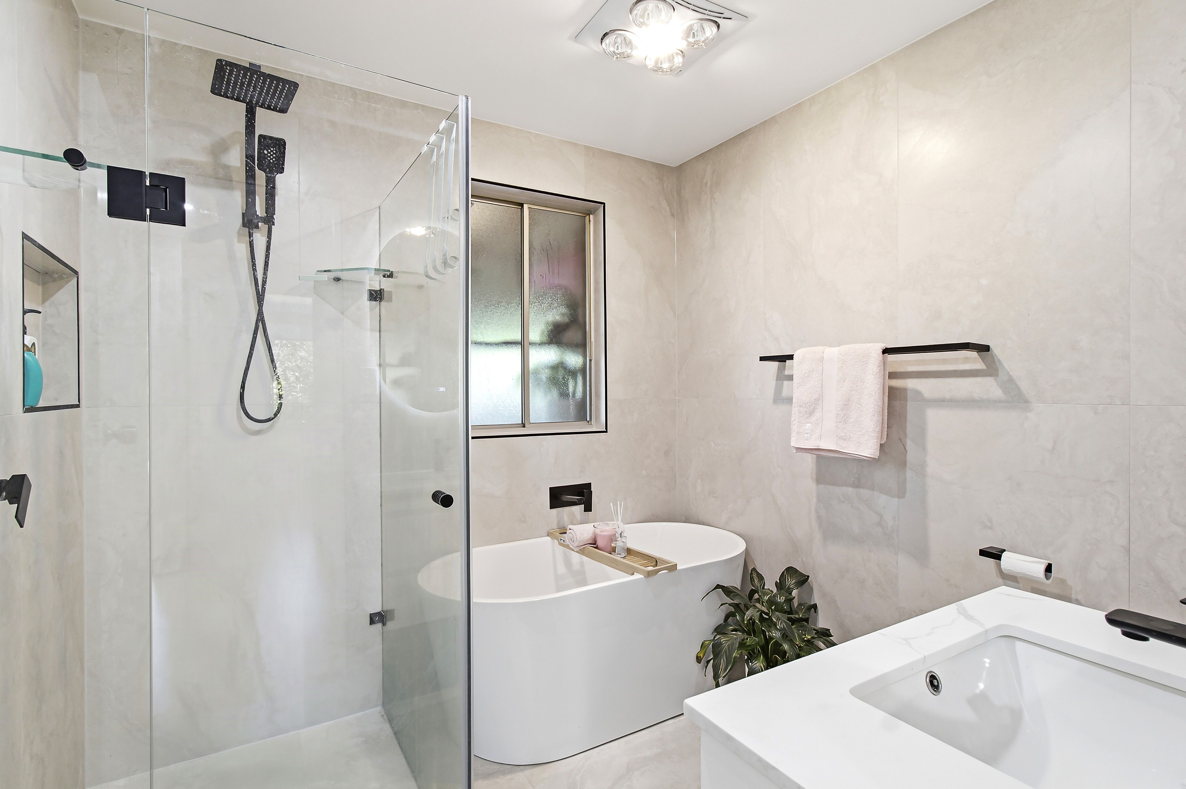 31 Elwood Crescent — photo 6 of 13