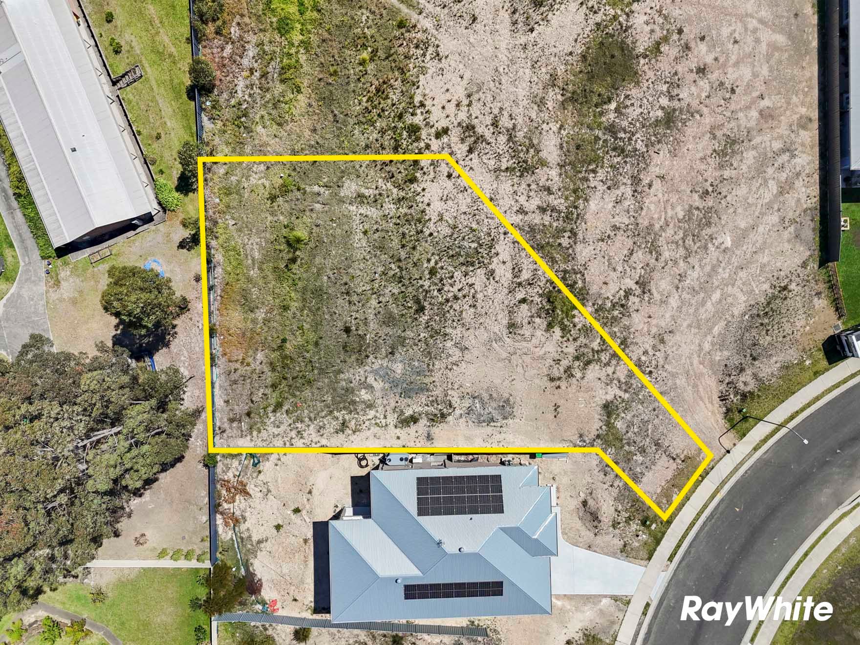 86 Freycinet Drive — photo 7 of 16