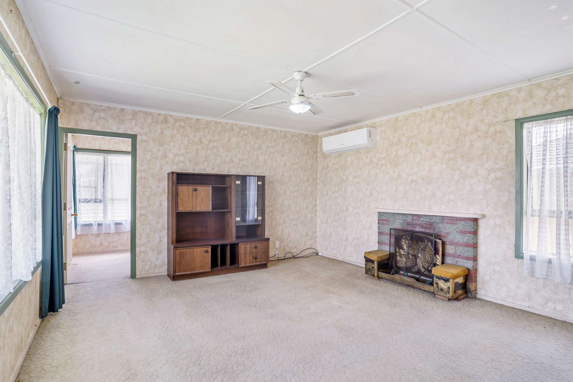 21 Wallace Road photo 3