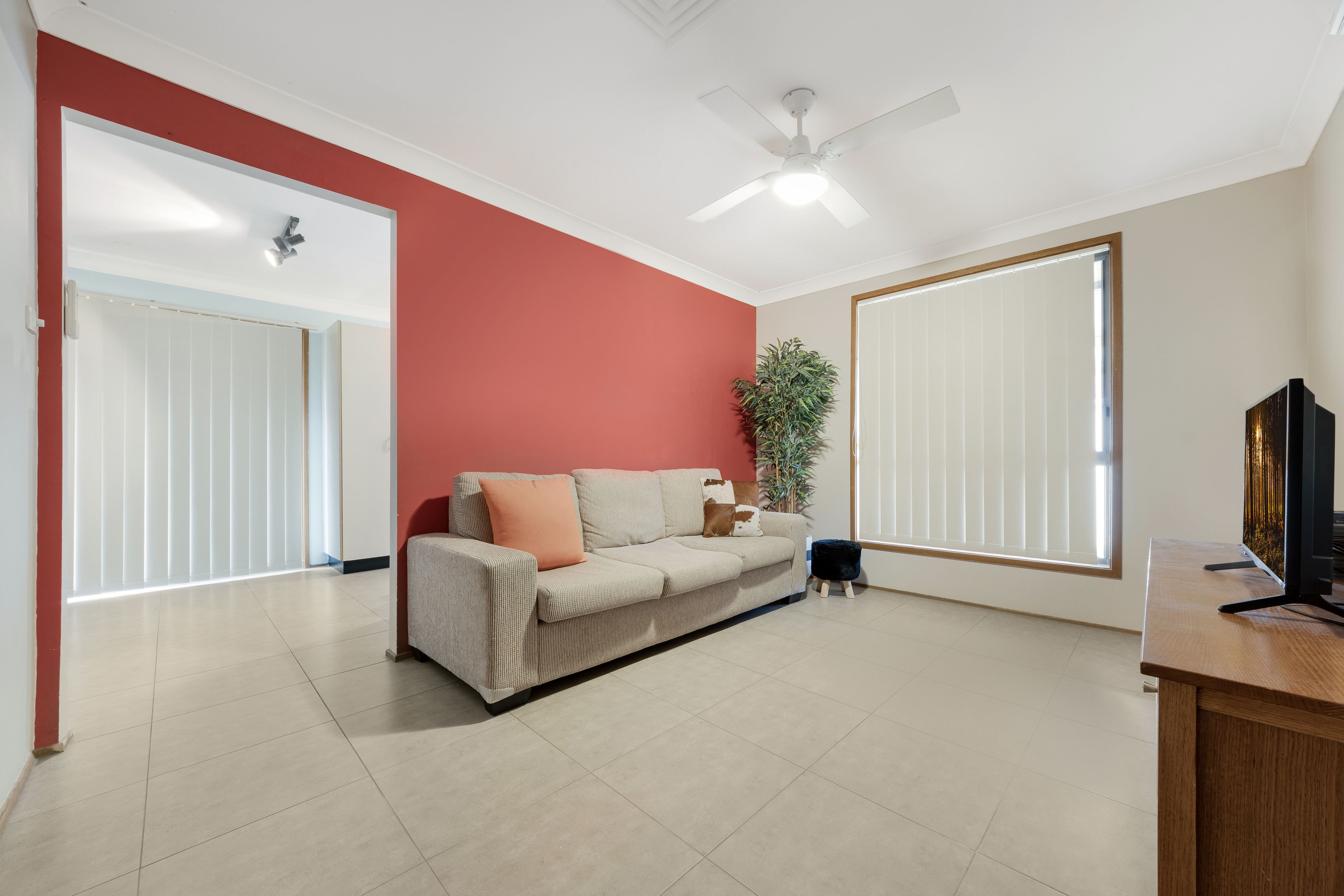 2/28 Sebastian Avenue, Rosemeadow, NSW 2560