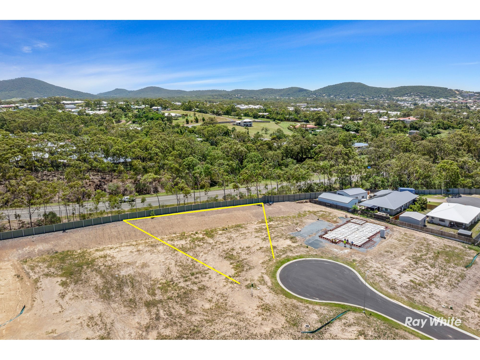14 North Place, Hidden Valley, QLD 4703