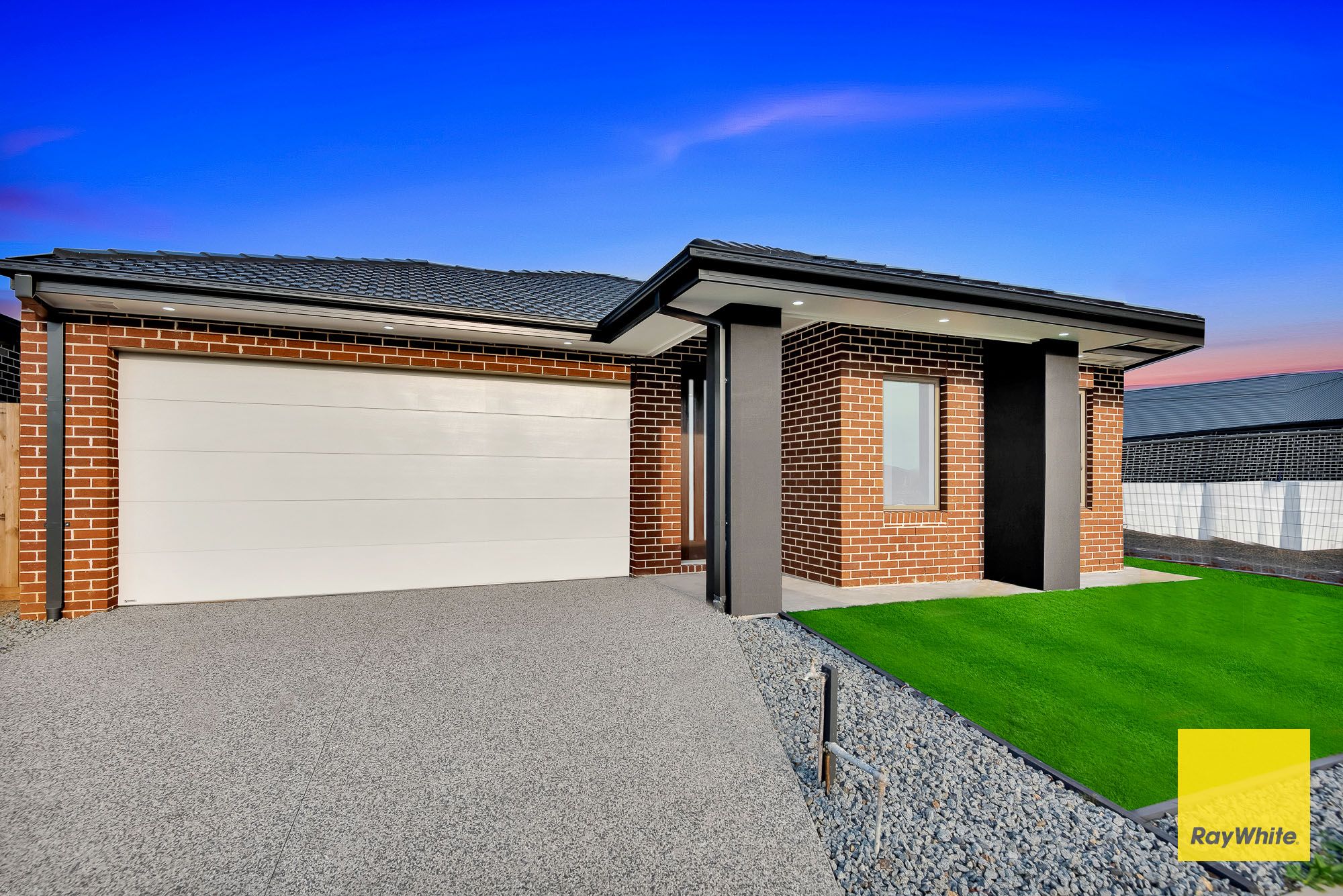 52 Charleston Road, DEANSIDE, VIC 3336