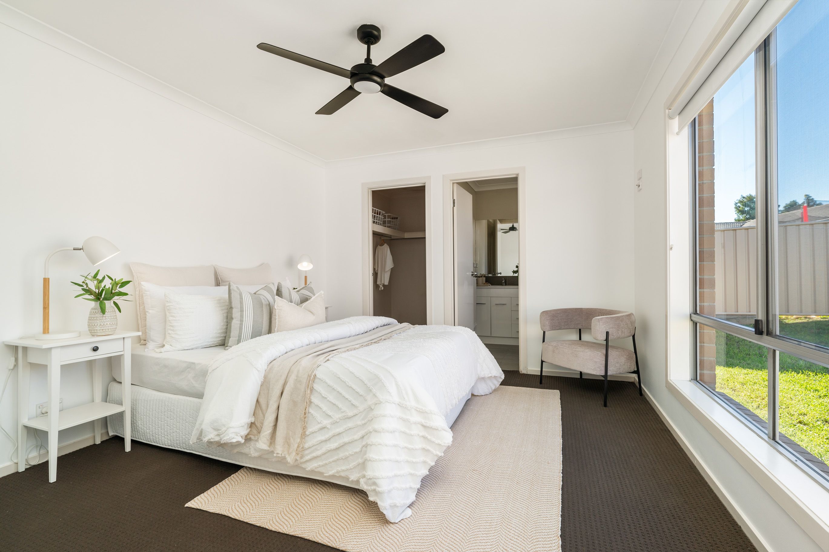 6 Blacket Place, Hamilton Valley, NSW 2641