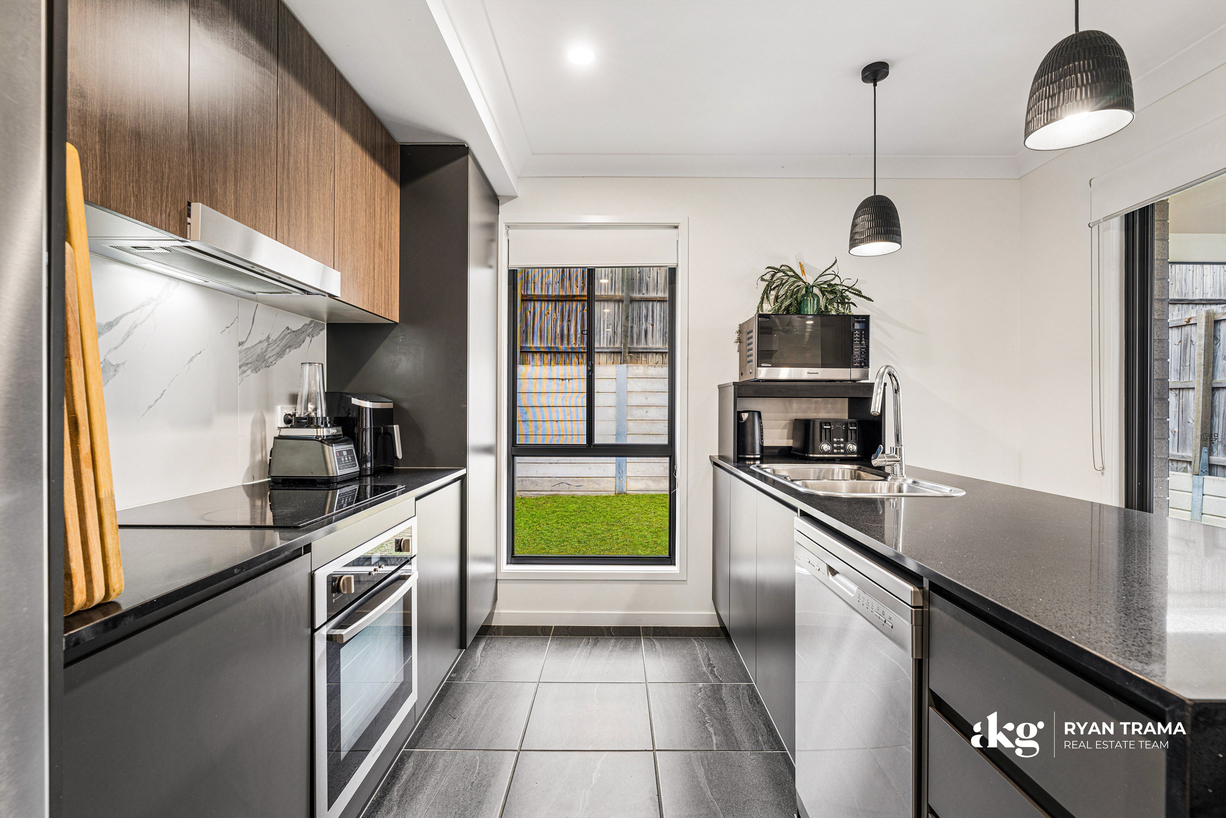 15 Sunline Court — photo 4 of 30
