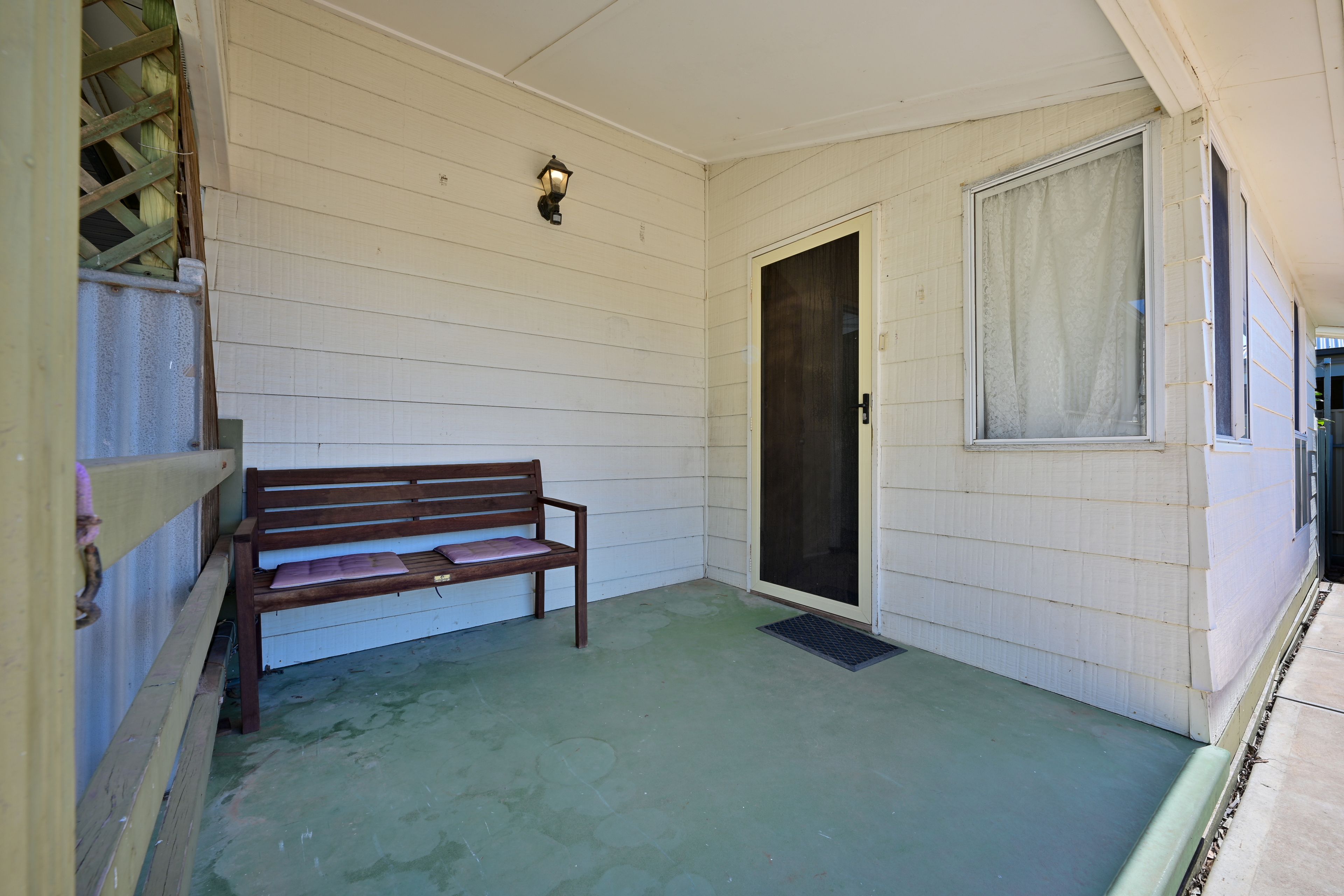 10 Hunter Crescent — photo 3 of 19