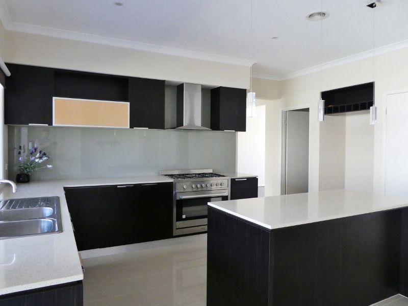 17 Kess Grove, Lyndhurst, VIC 3975