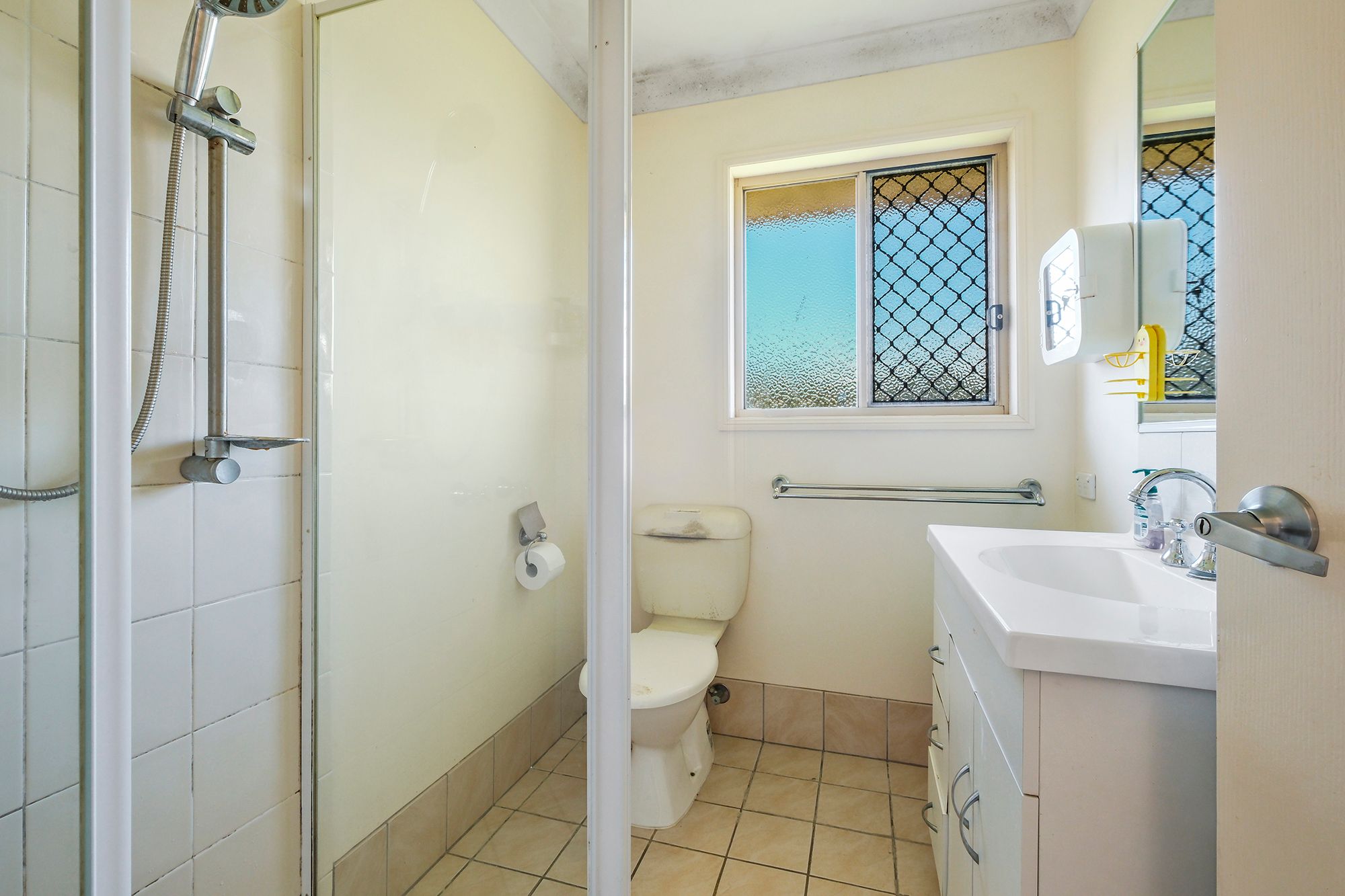 4 Arvin Close — photo 11 of 15