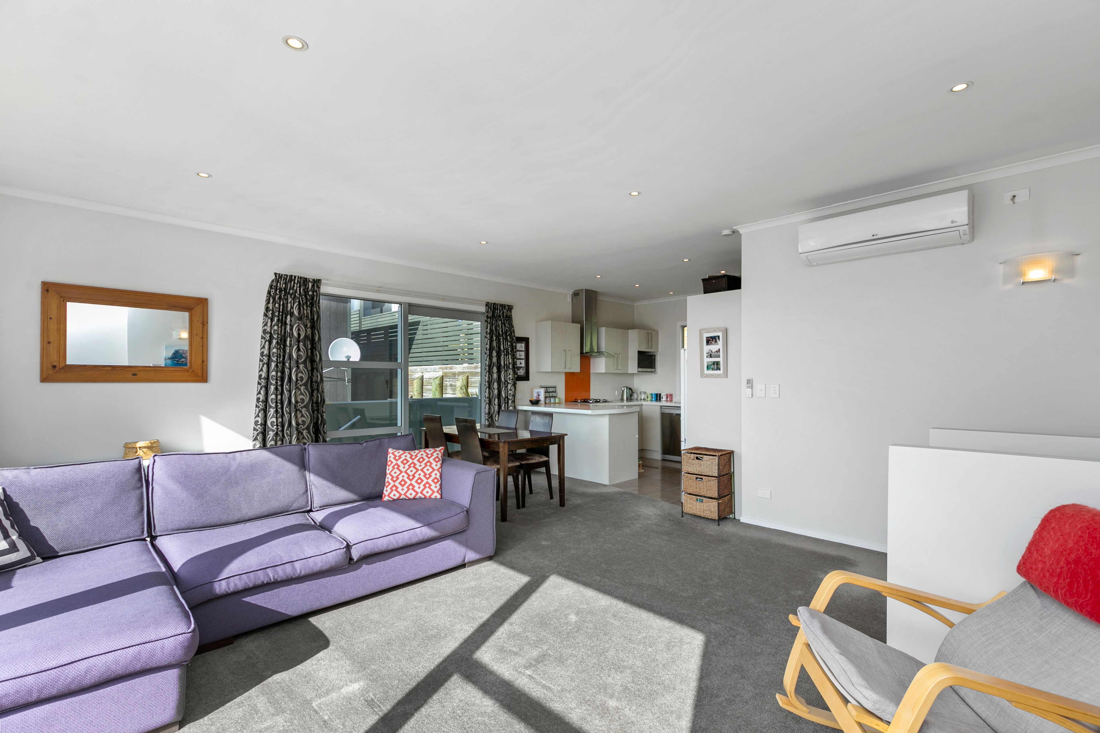 7f Marjory Close, Broadmeadows, Wellington City