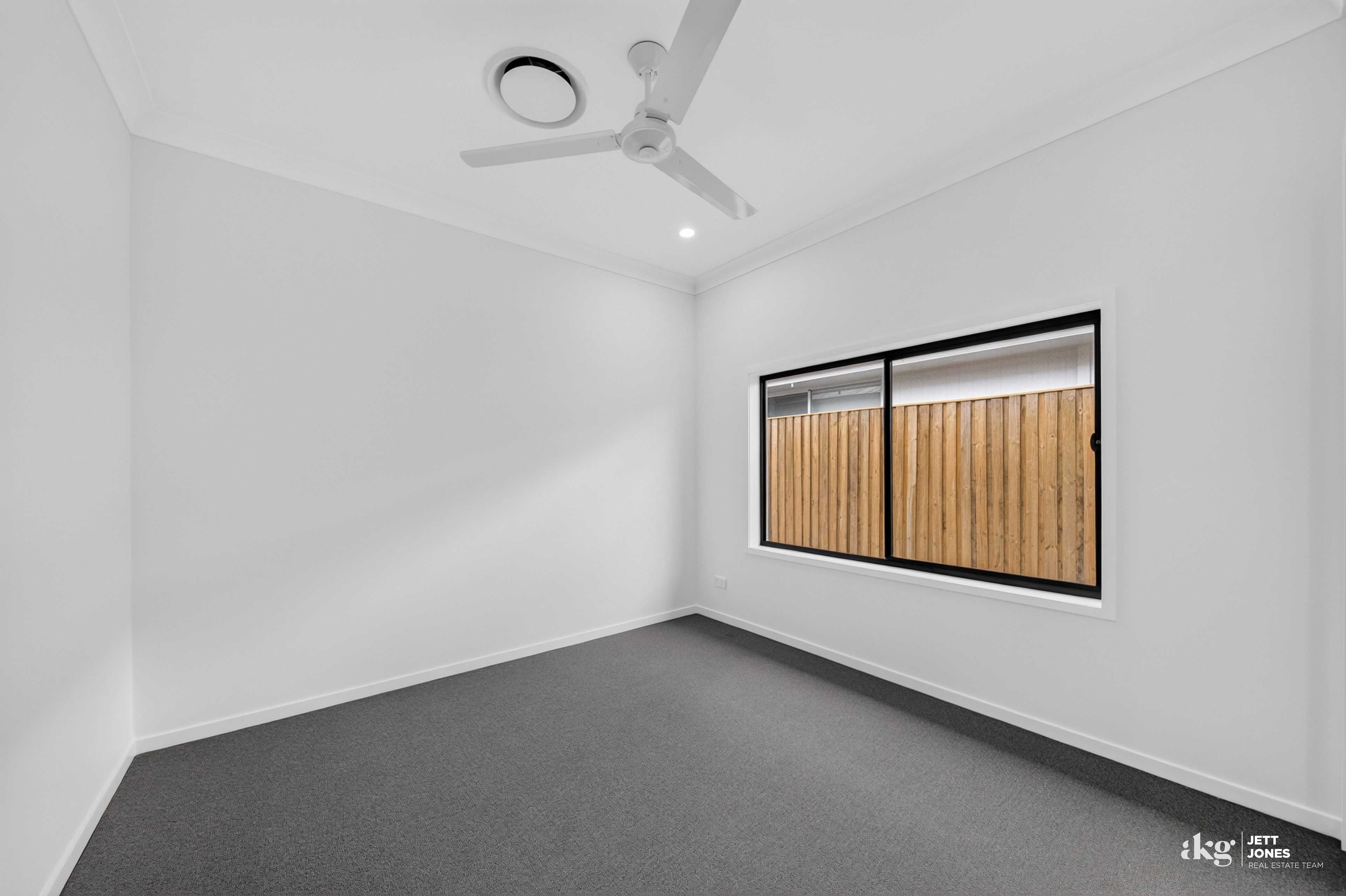 16 Garnet Court — photo 12 of 24