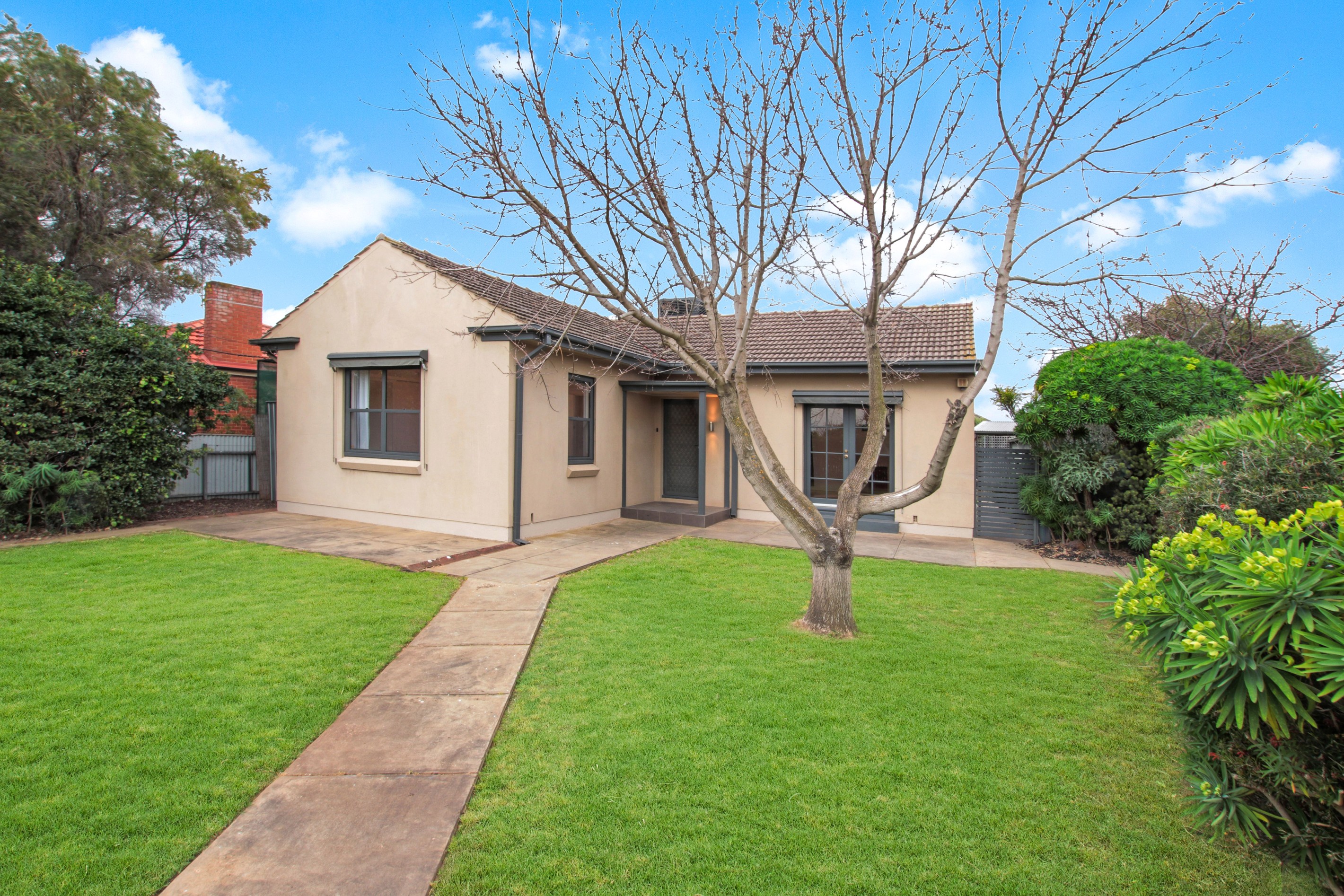 25 Poole Avenue, Woodville South, SA 5011