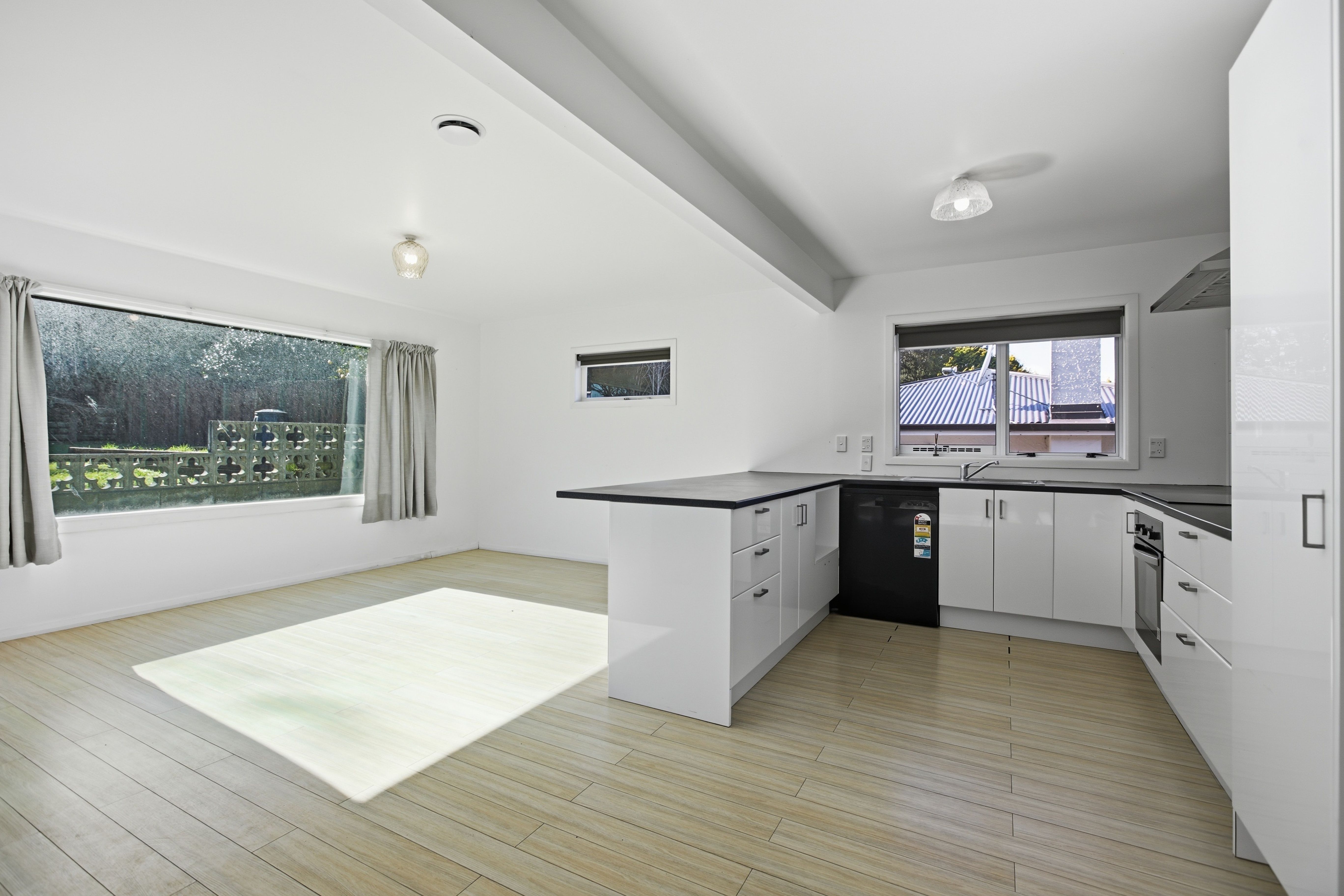 6 Hillside Crescent, Westown, New Plymouth District