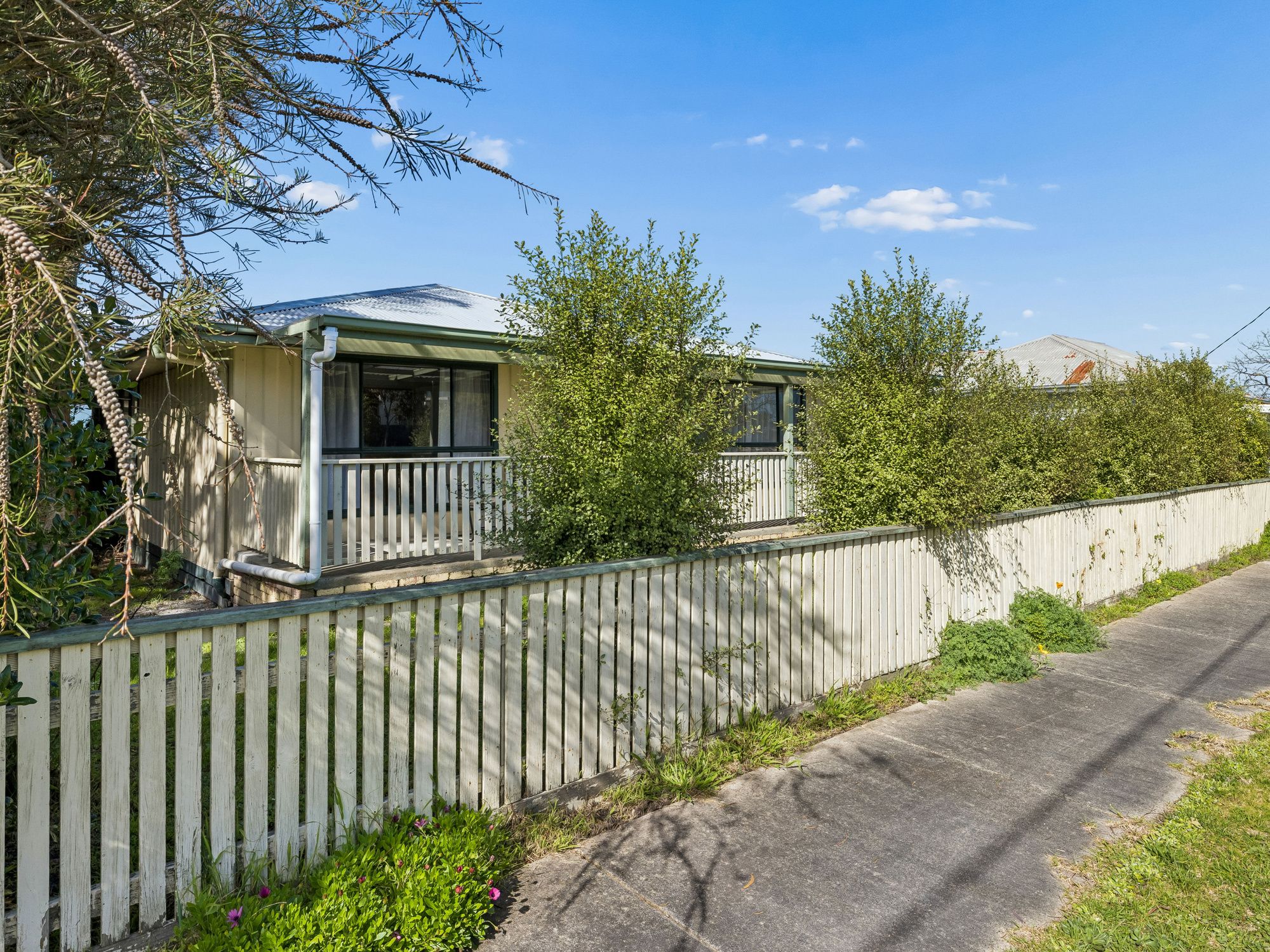 1/9 Merrin Crescent — photo 12 of 20