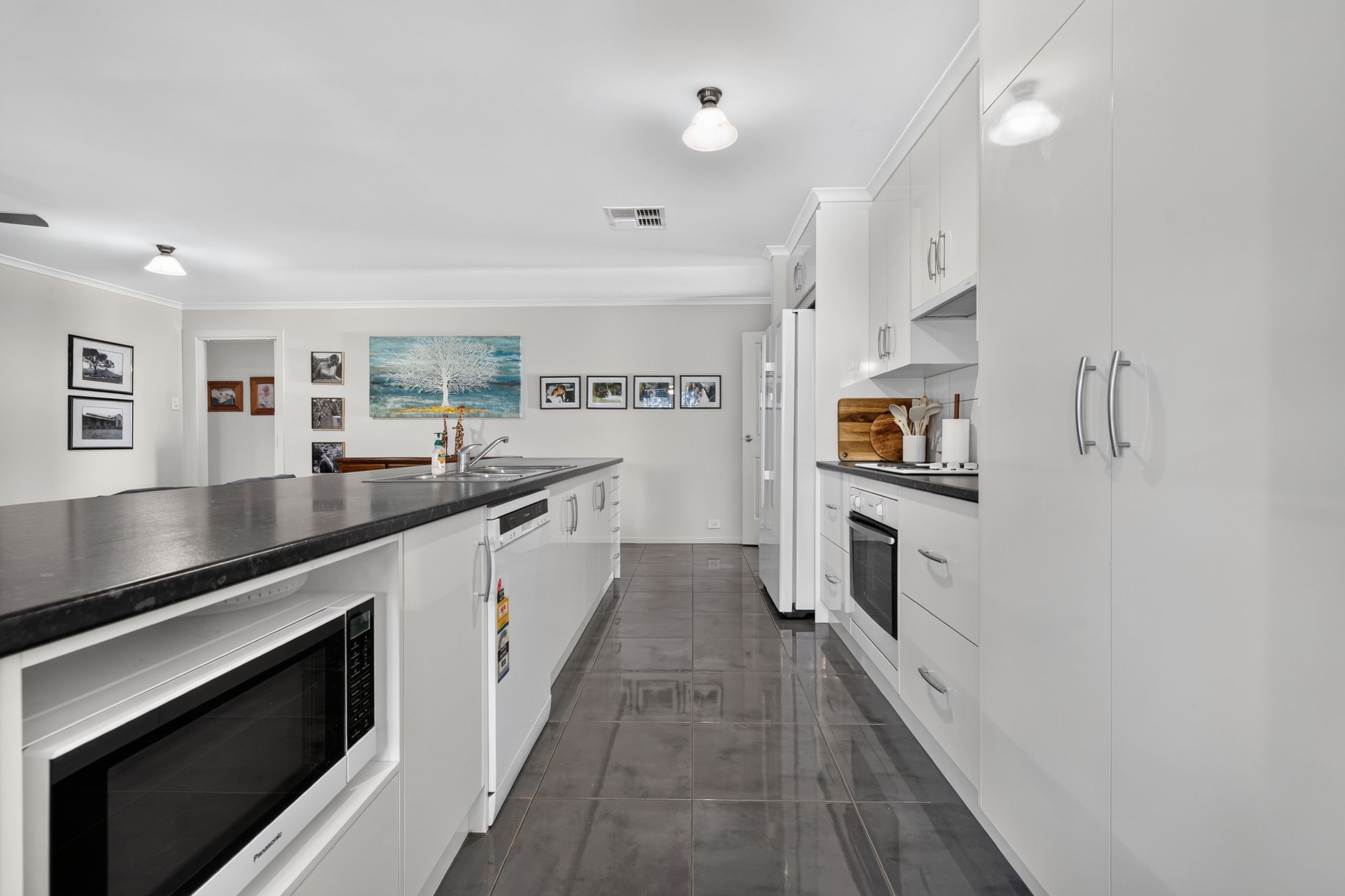 7 Wakefield Road — photo 9 of 24